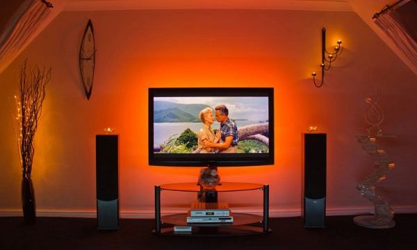1m RGB LED Streifen Set – 30 LED/m, Inkl. Controller, Fernbedienung & 3A Netzteil