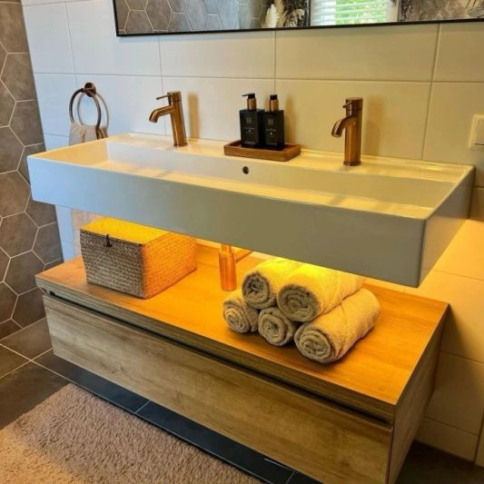 Badezimmermöbel-Beleuchtung