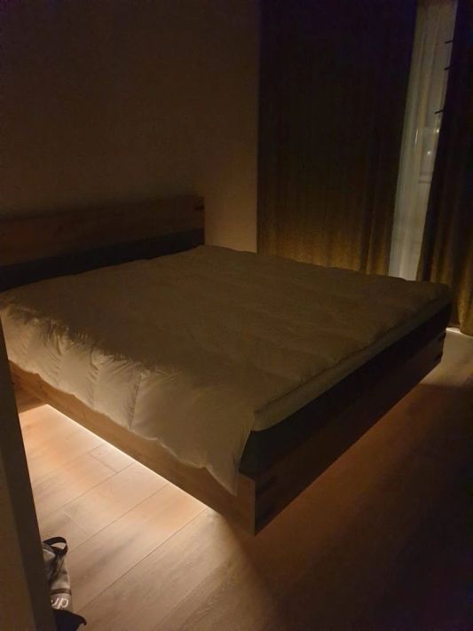 Bettbeleuchtung 1 Seite komplettes Set 2 Meter LED Streifen Warmweiß mit Bewegungssensor