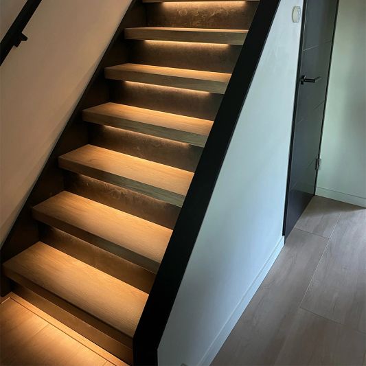 Dynamisches Treppenbeleuchtungsset Basic 130cm