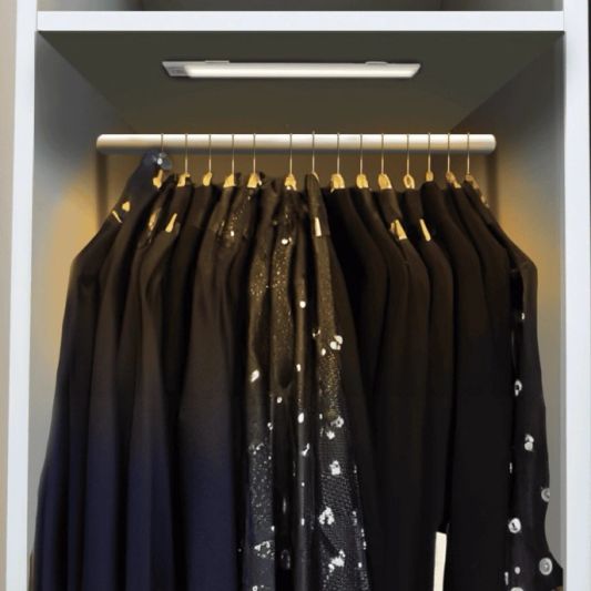 Schrankbeleuchtung mit Sensor – Dual White – 50 cm – Wiederaufladbar – Schwarz