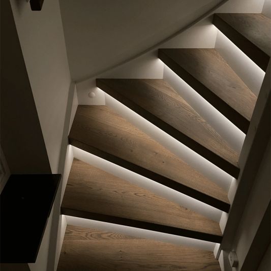 Treppenbeleuchtung COB LED Streifen warmweiß komplettes Set 130 cm