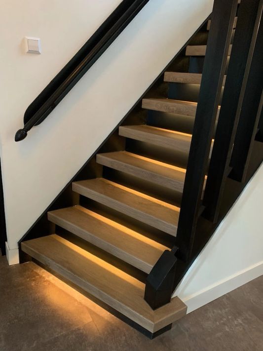 Treppenbeleuchtung LED Streifen warmweiß 130 cm - Komplettset inklusive Profil