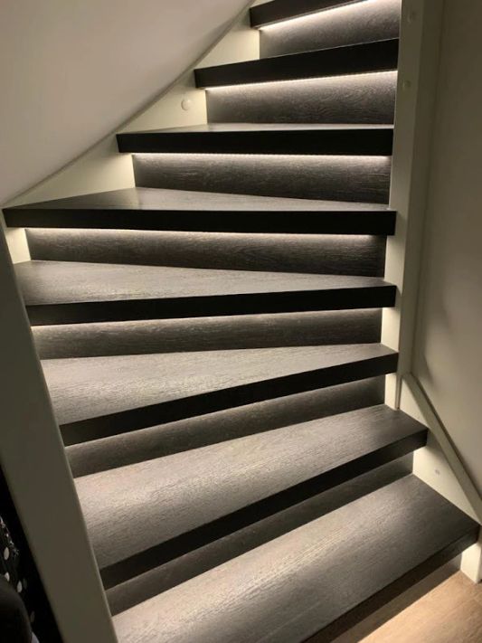 Treppenbeleuchtung LED Streifen  warmweiß 130 cm - Komplettset