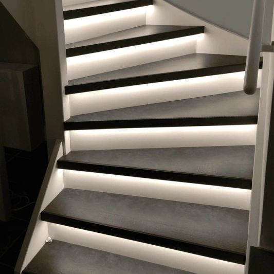 Treppenlicht-Sensor-Set mit Mehrzonensteuerung