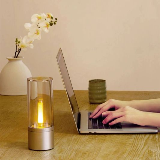Yeelight Smarte Tischlampe – Extra Warmweiß