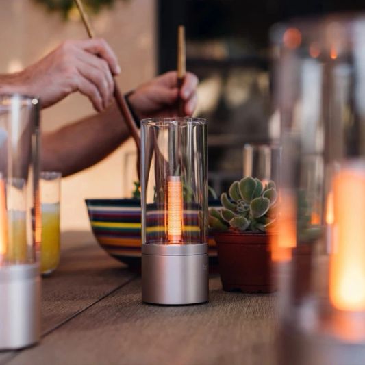 Yeelight Smarte Tischlampe – Extra Warmweiß