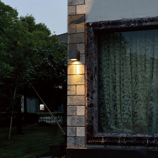 Schwarze Wandleuchte für draußen mit Zigbee GU10 Strahler- Gerade