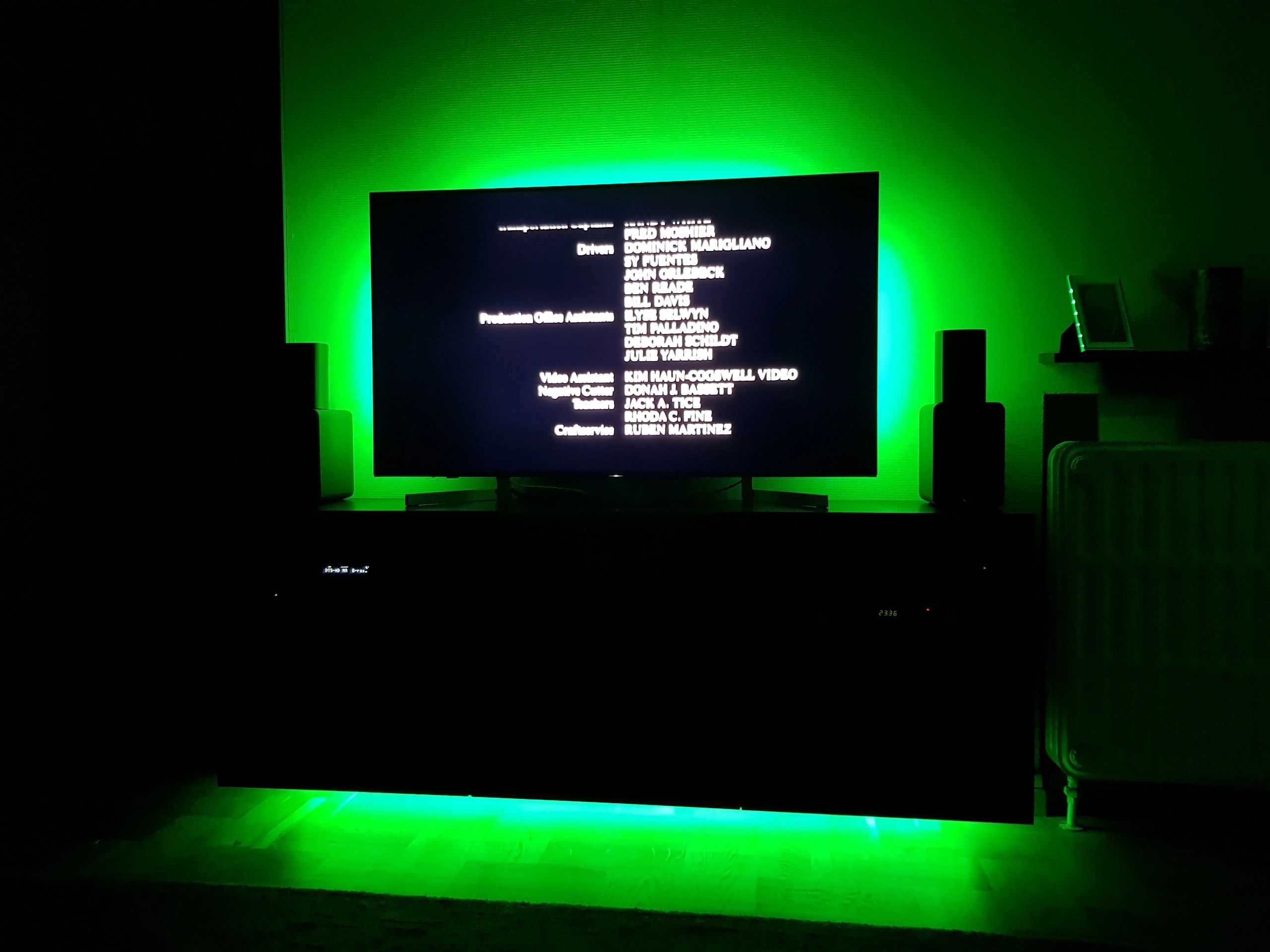 TV backlight Set mit 3 RGBWW Led Streifen für TV’s 40-50 inch