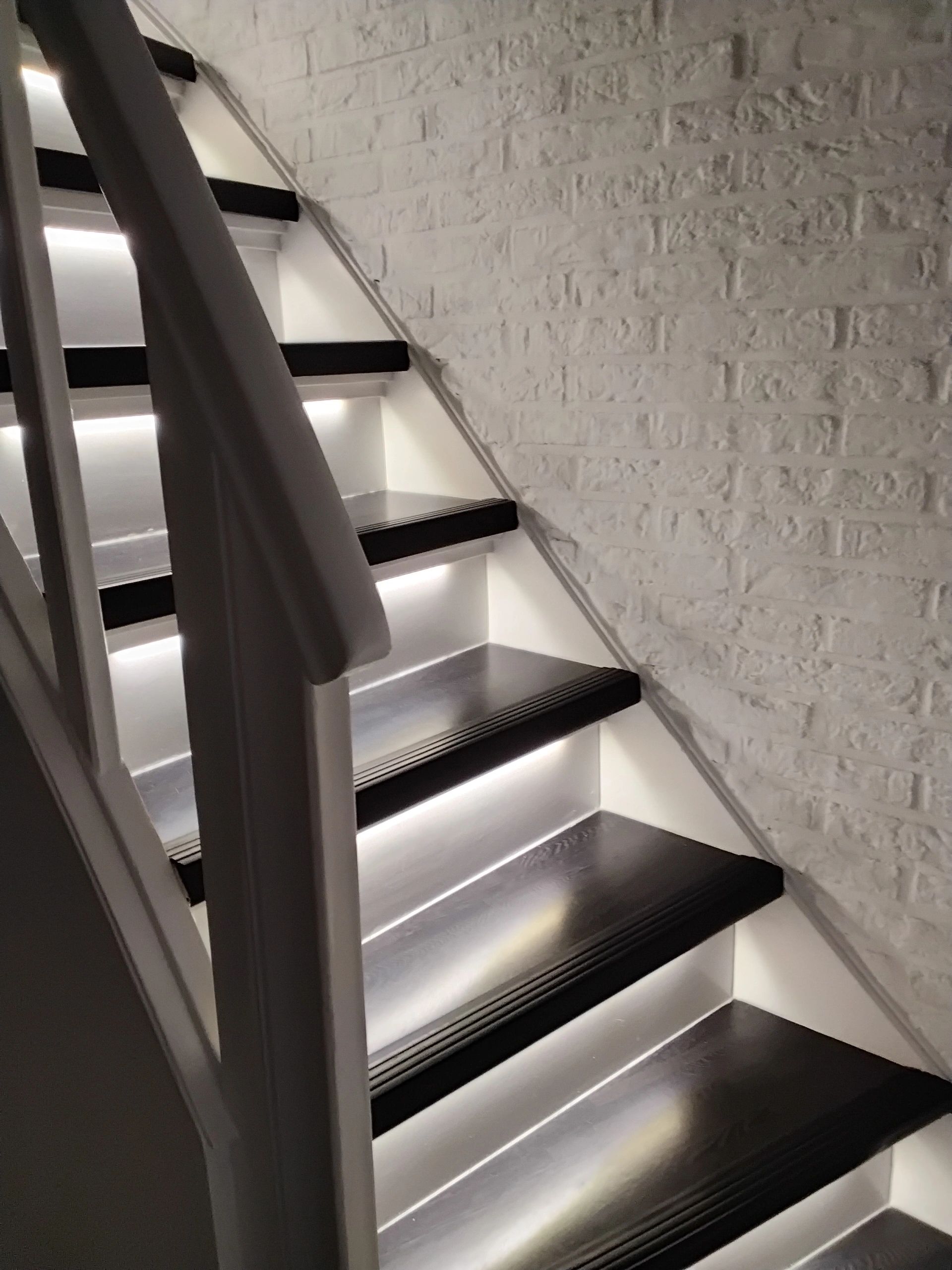 LED Treppenstufenbeleuchtung Set COB - Komplettes Set - Hellweiß 50 cm