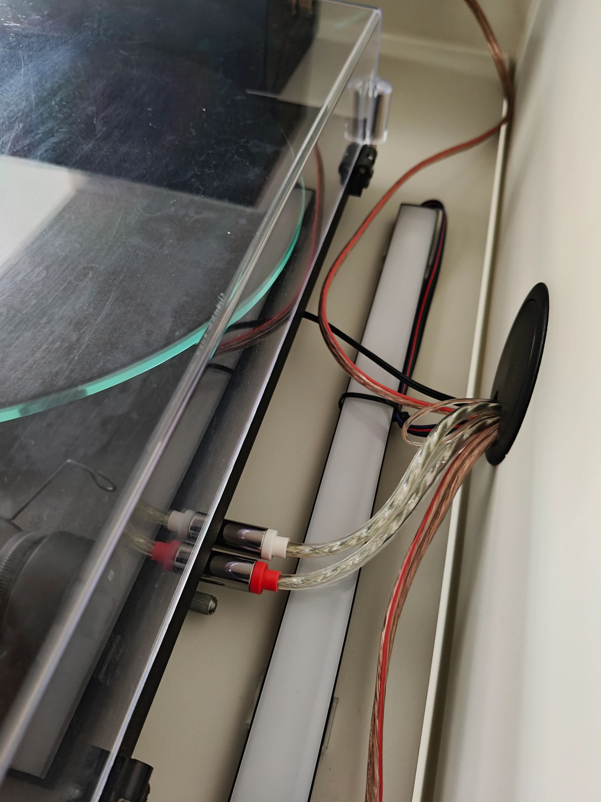 Aluminium Led Streifen Profil schwarz Aufbau 1M - breit und niedrig - komplett mit Abdeckkappe