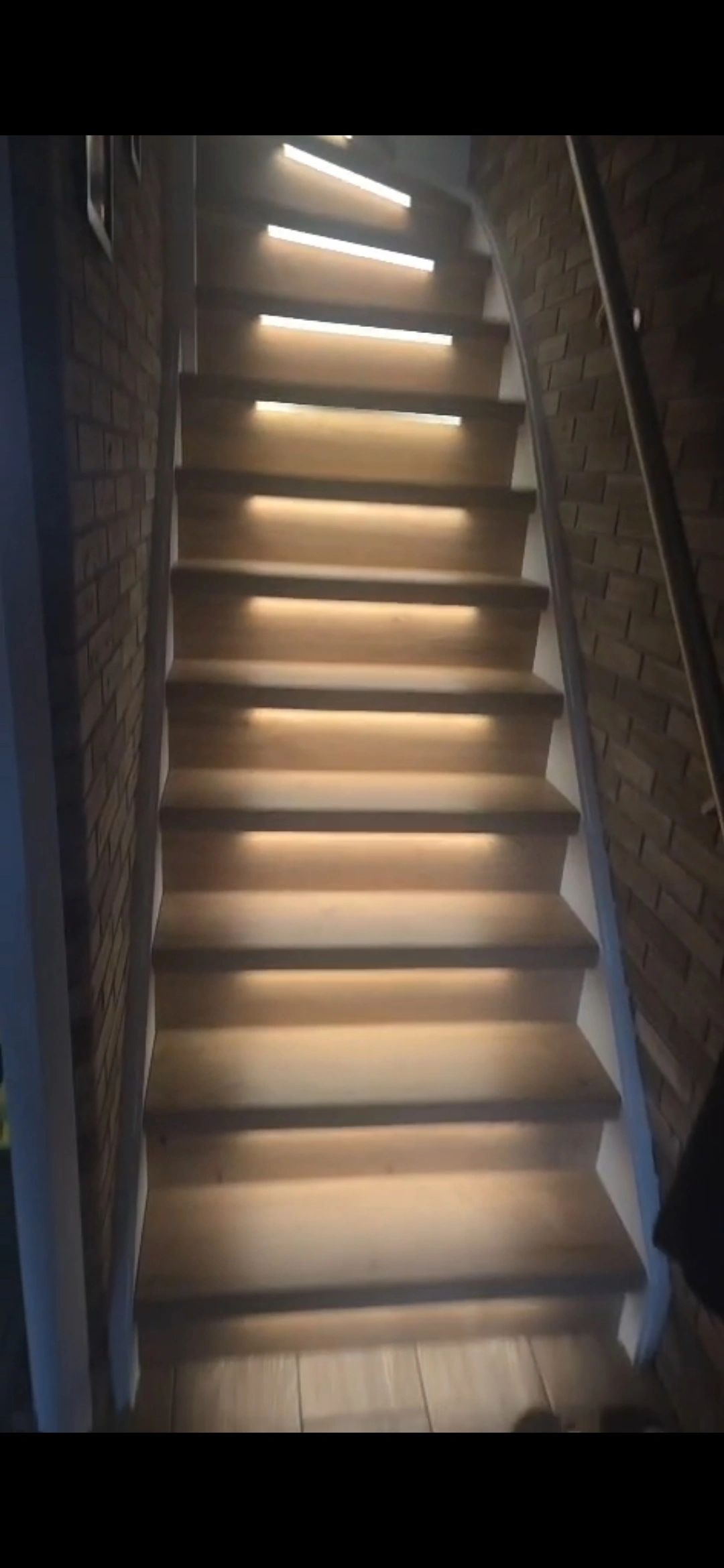 Dynamisches Treppenbeleuchtungsset Premium 50 cm mit Profil