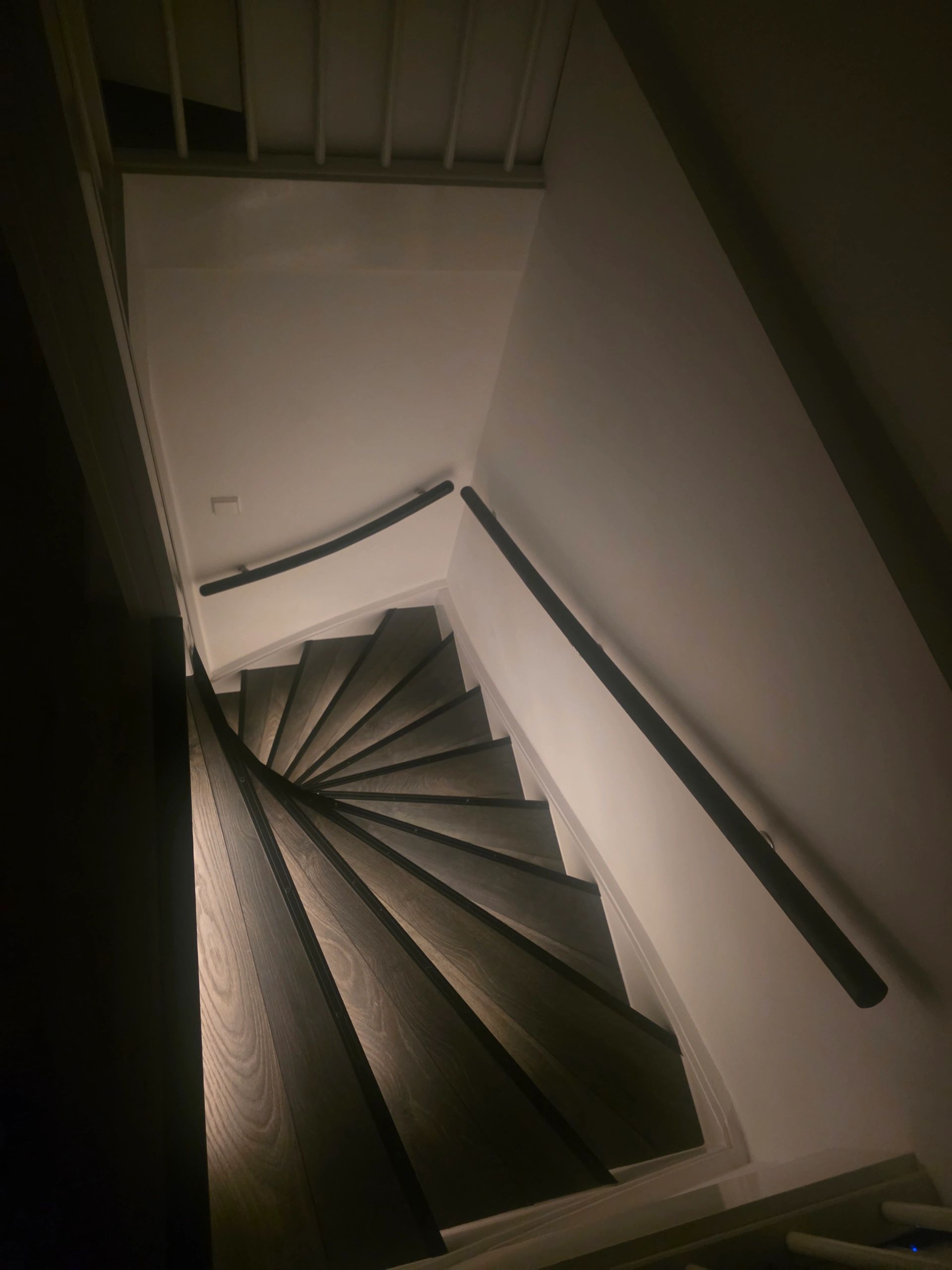 Treppenbeleuchtung LED Streifen warmweiß 130 cm - Komplettset inklusive Profil