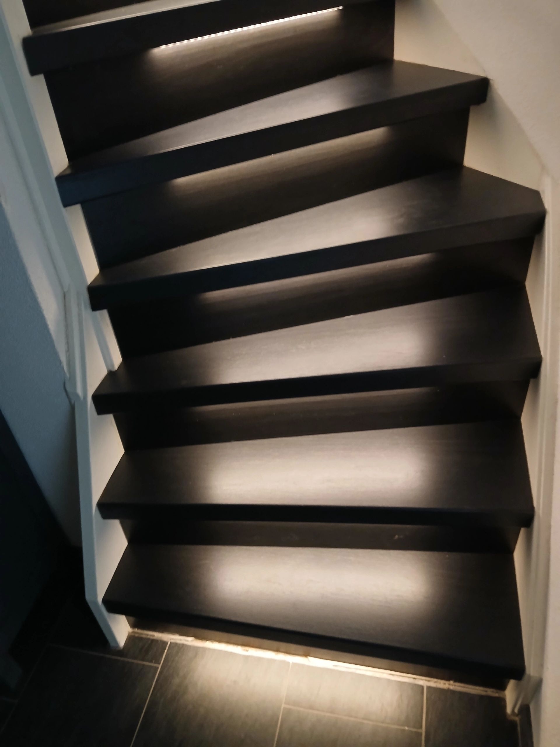 Treppenbeleuchtung LED Streifen warmweiß 130 cm - Komplettset inklusive Profil