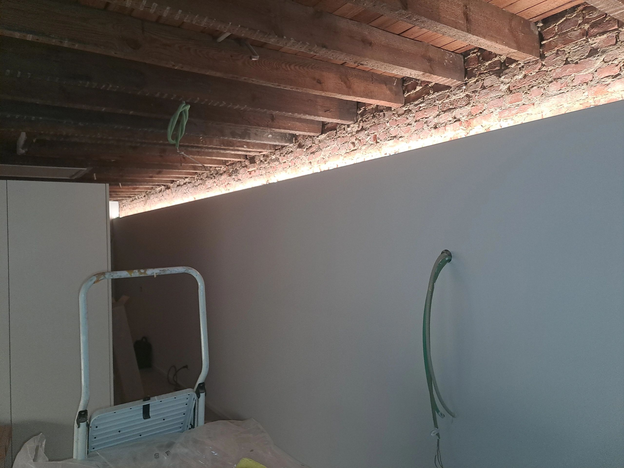 Led Streifen Profil Aufbau hohes Modell - komplett inklusiv Abschlusskappe 4 Meter 15 mm