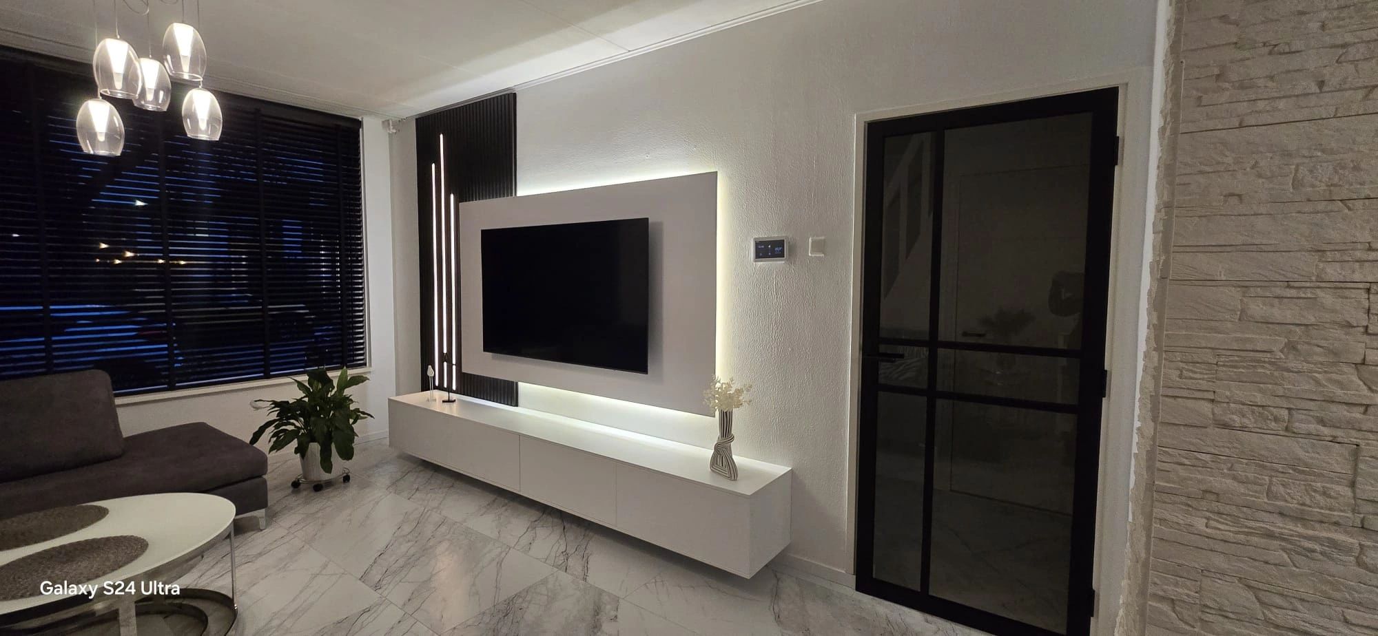 LED Streifen im flexiblen weißen Einbauprofil | warmweiß | 2 Meter Set