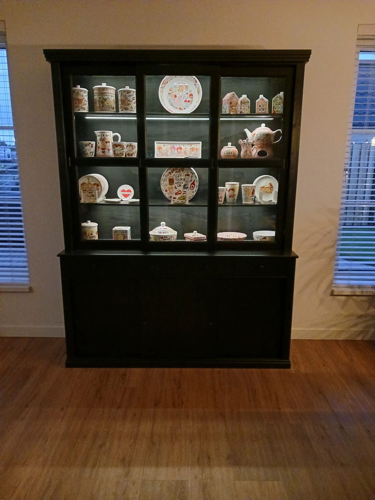 Einzelne Treppenbeleuchtung COB LED Streifen im Profil warmweiß