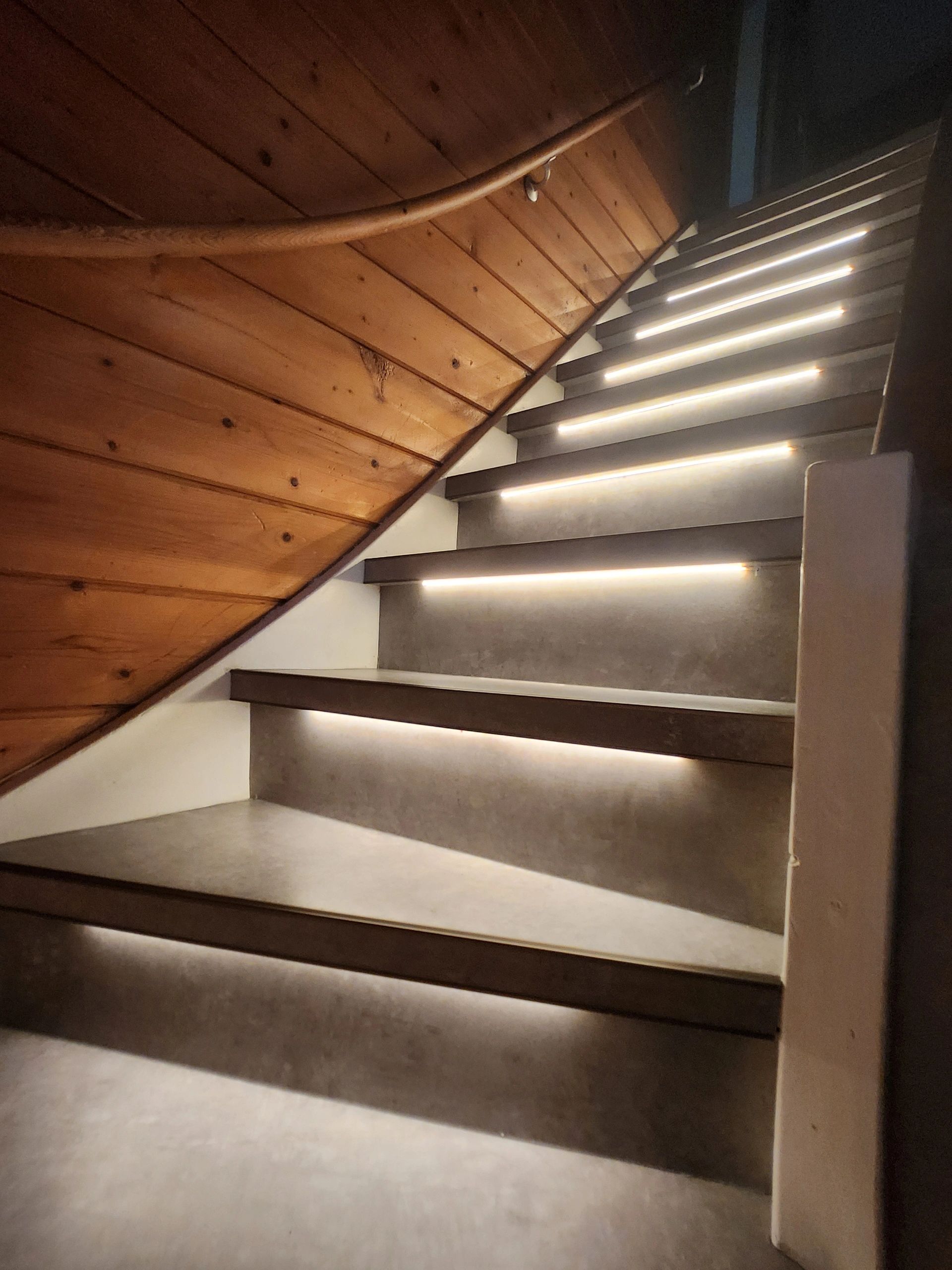 Treppenbeleuchtung LED Streifen Warmweiß komplettes Set 50 CM