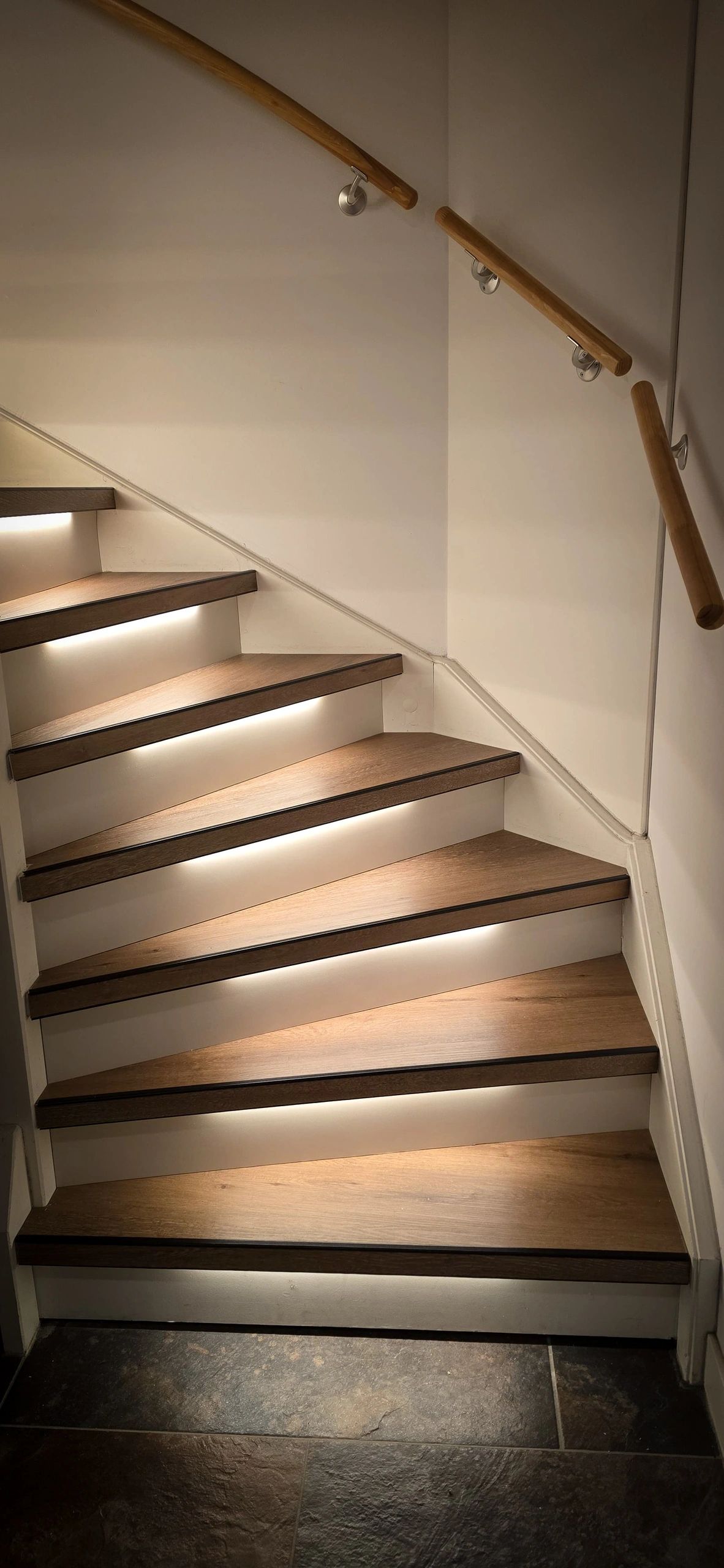 Treppenbeleuchtung LED Streifen Warmweiß komplettes Set 50 CM