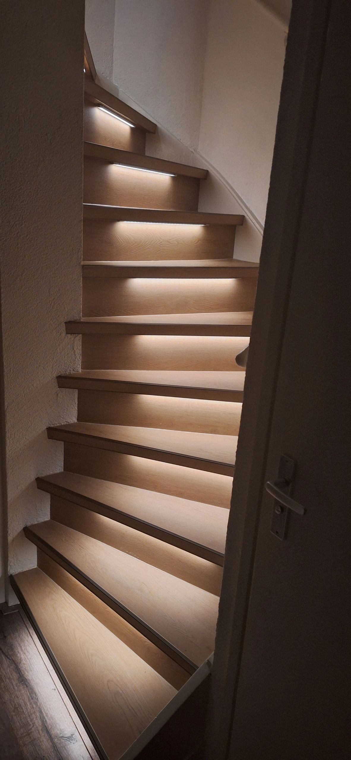 Treppenbeleuchtung LED Streifen Warmweiß komplettes Set 50 CM