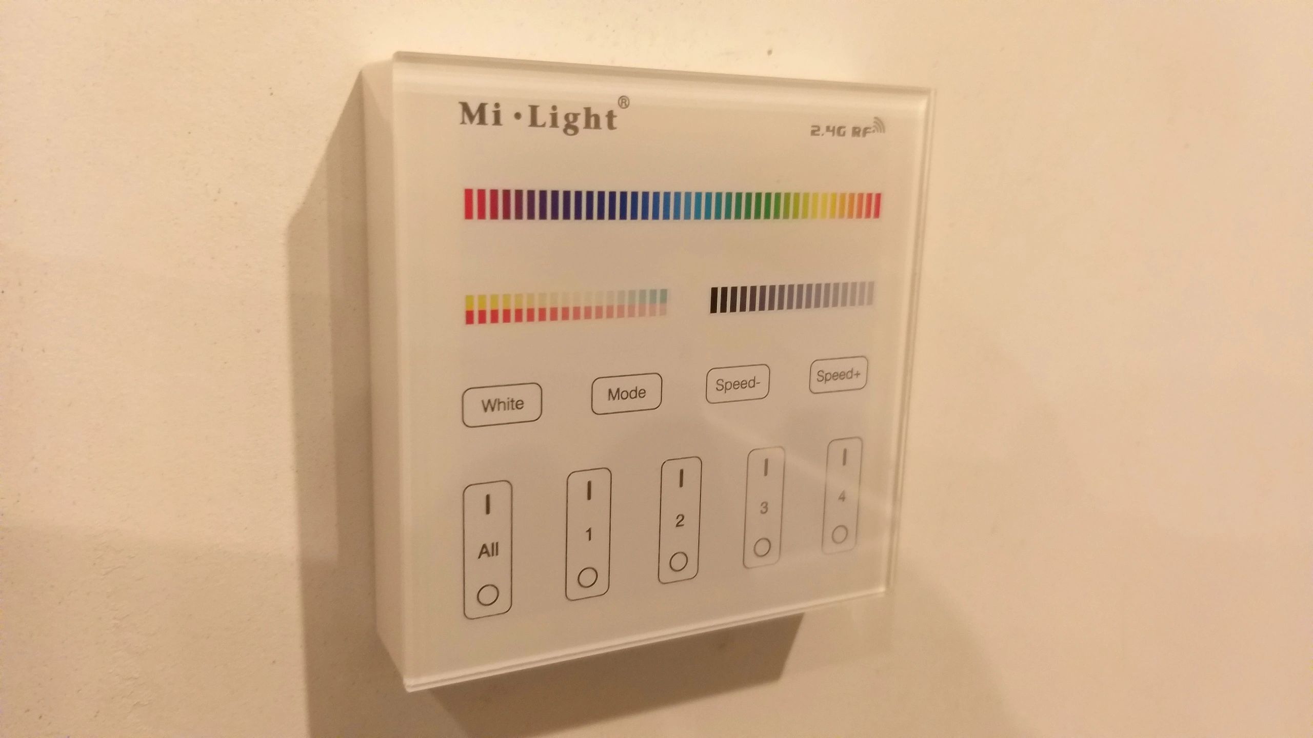 Touch Modul 4 Zonen RGBWW Fernbedienung Wandmodul mit Batterie