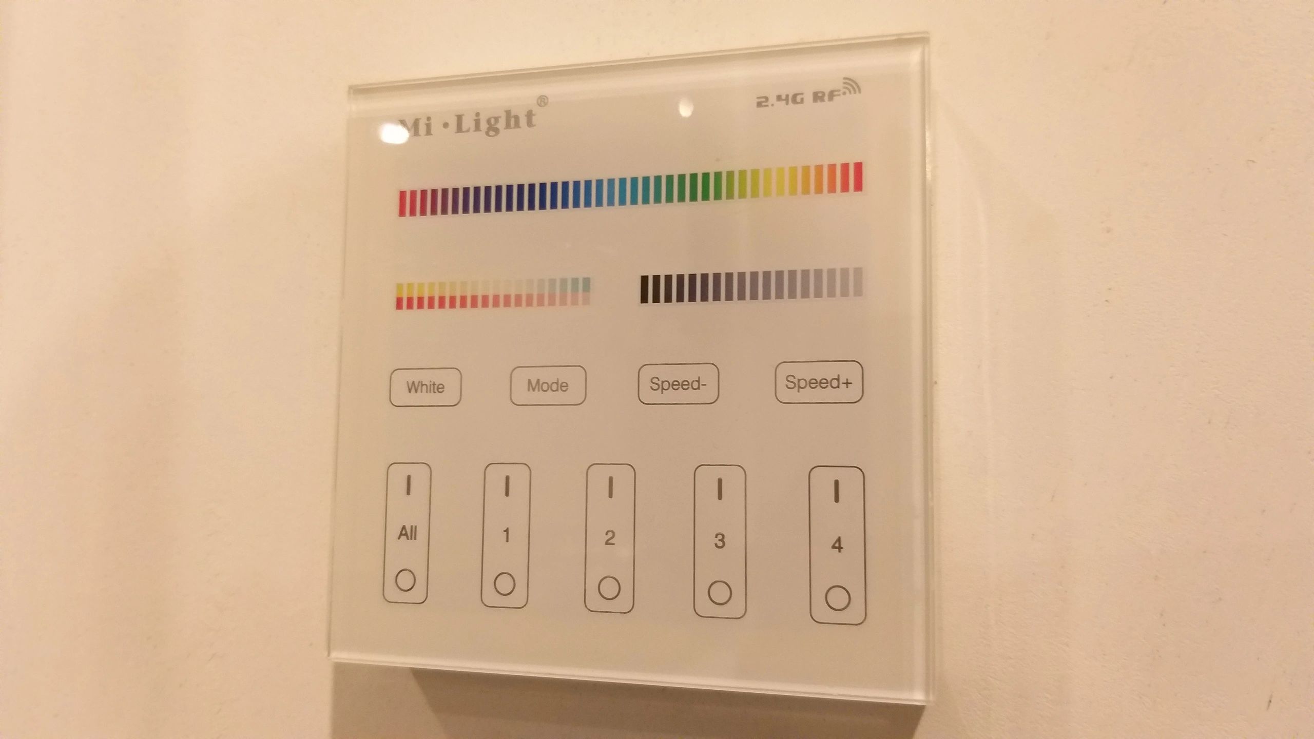 Touch Modul 4 Zonen RGBWW Fernbedienung Wandmodul mit Batterie
