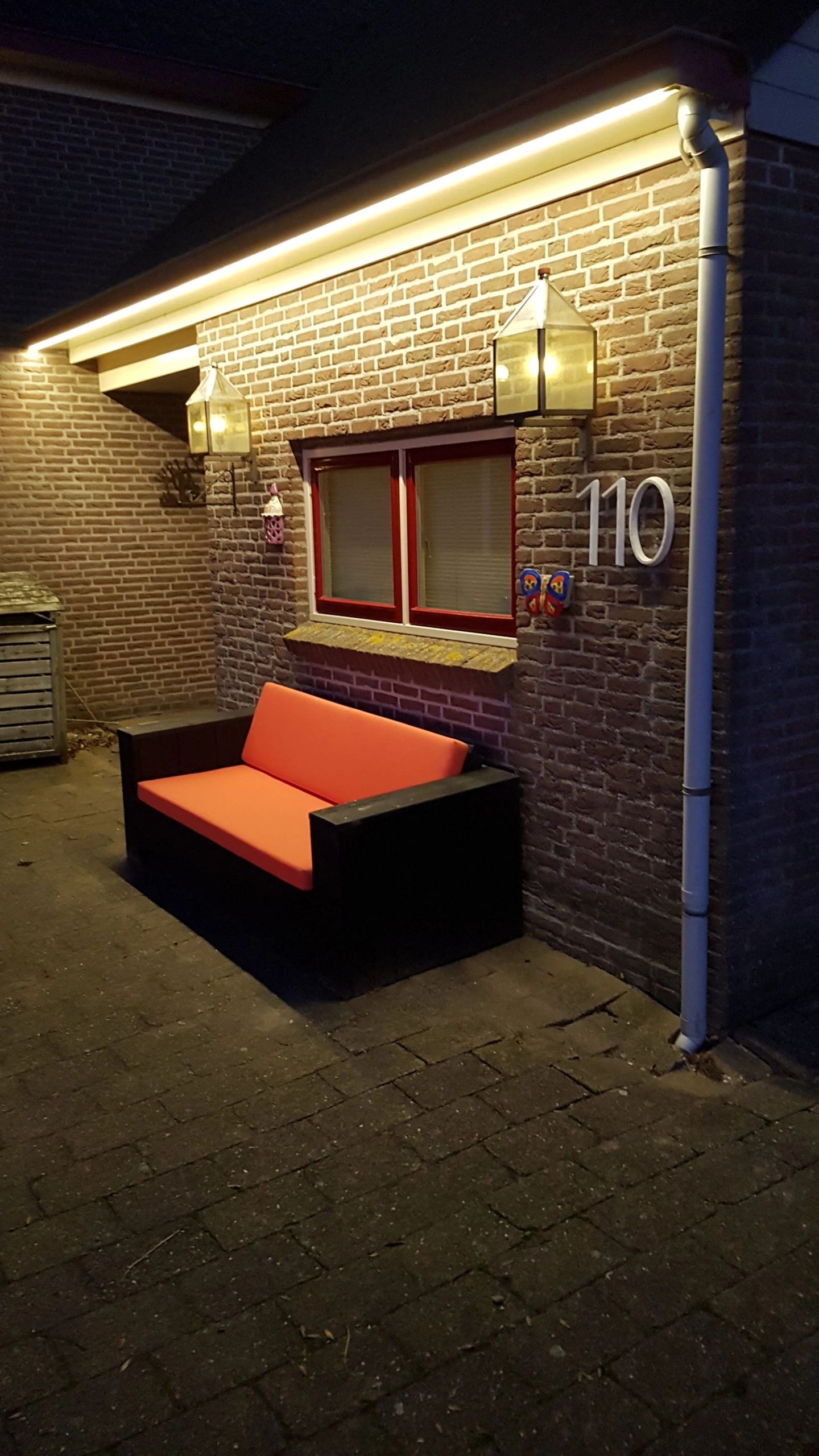 LED Streifen Aufbauprofil tiefes Modell - komplett mit Abschlusskappe 1,5 Meter 7 mm hoch