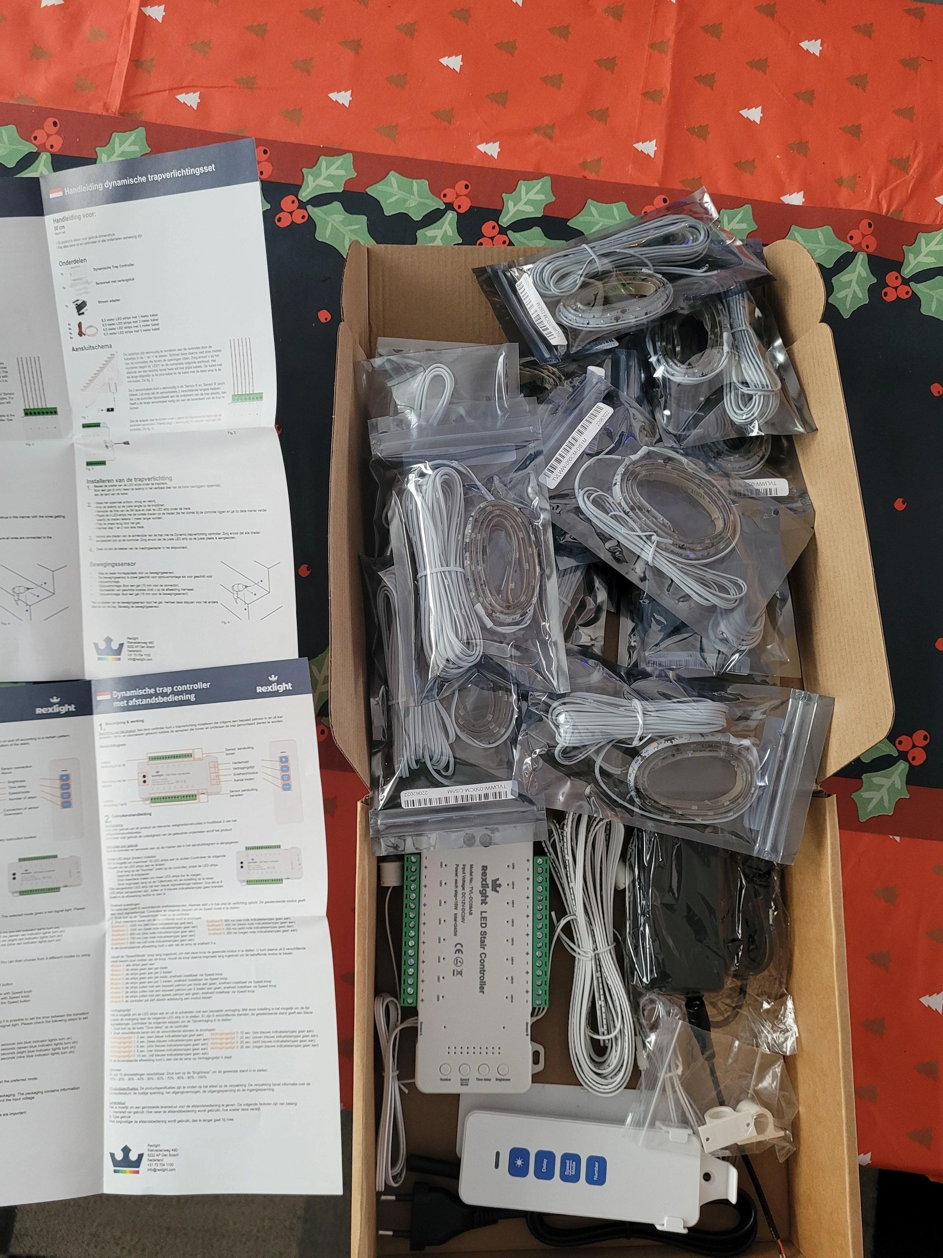 Dynamische Treppenbeleuchtungset 50 cm für max 16 Stufen inklusive Fernbedienung - Warmweißes Licht