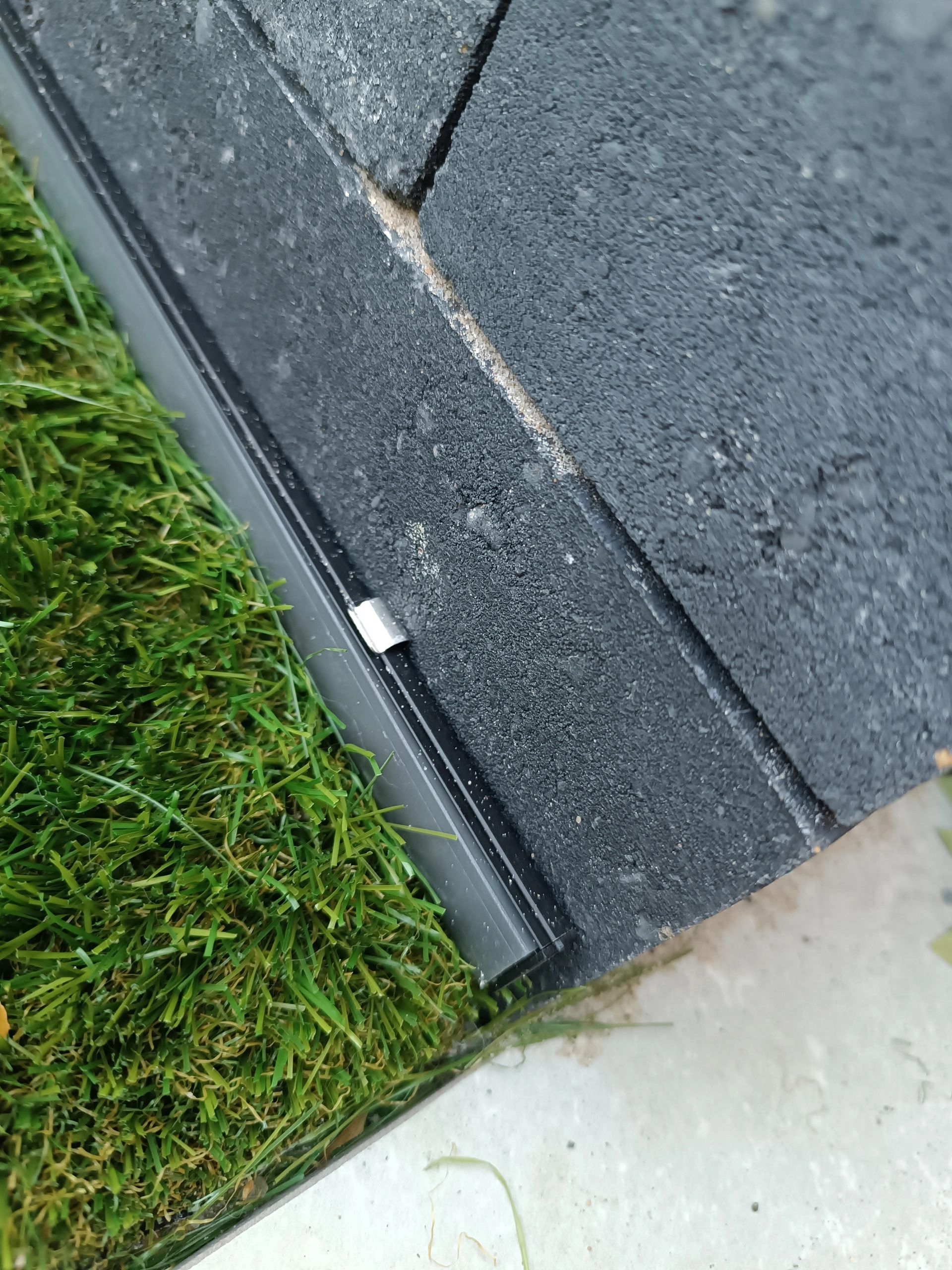 Aluminium LED Streifen Profil schwarz Aufbau 3M - 7 mm hoch - komplett mit AbschlusskAppe