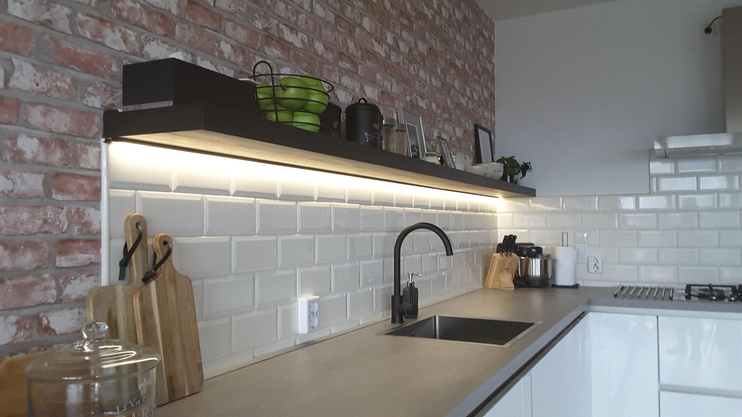 Aluminium LED Streifen Profil schwarz Einbau 3M Slim Line - 7 mm hoch - komplett mit AbschlusskAppe