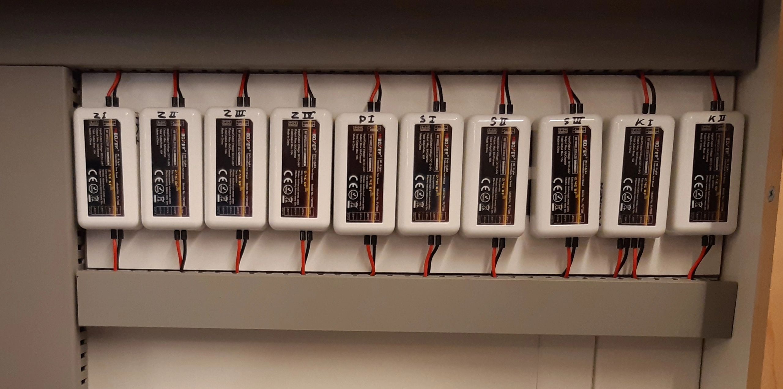 Kabelloser Dimmer für 4 Zonen RF System