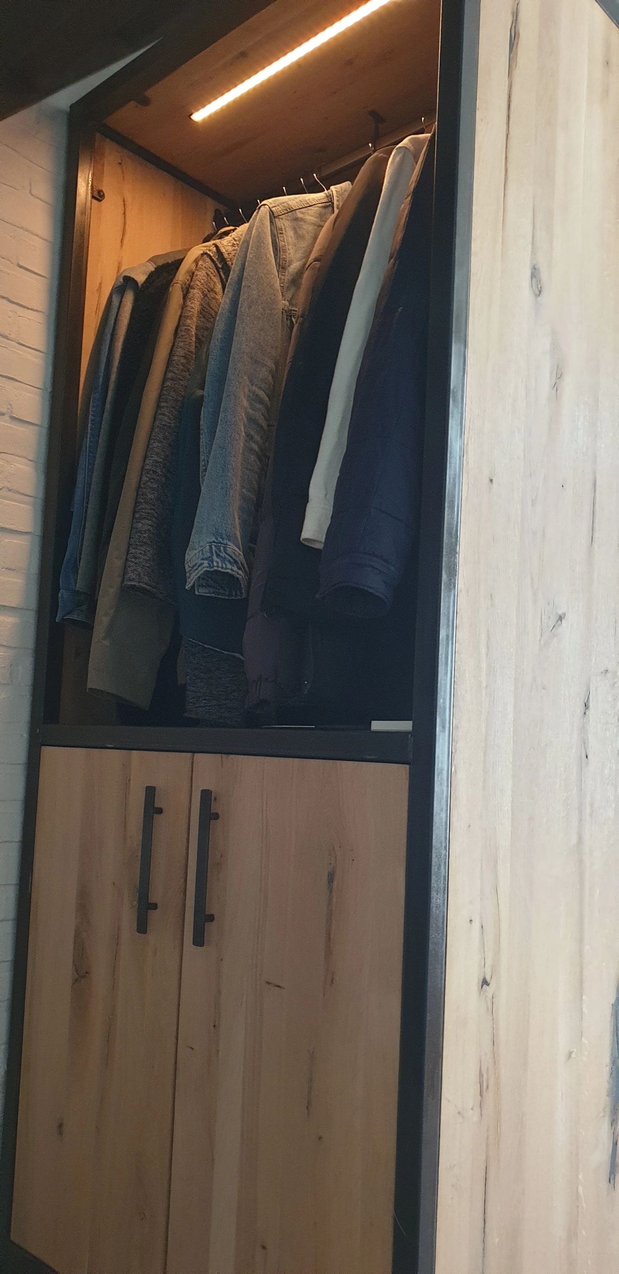 Aluminium LED Streifen Profil schwarz Einbau 1M Slim Line - 7 mm hoch - komplett mit AbschlusskAppe