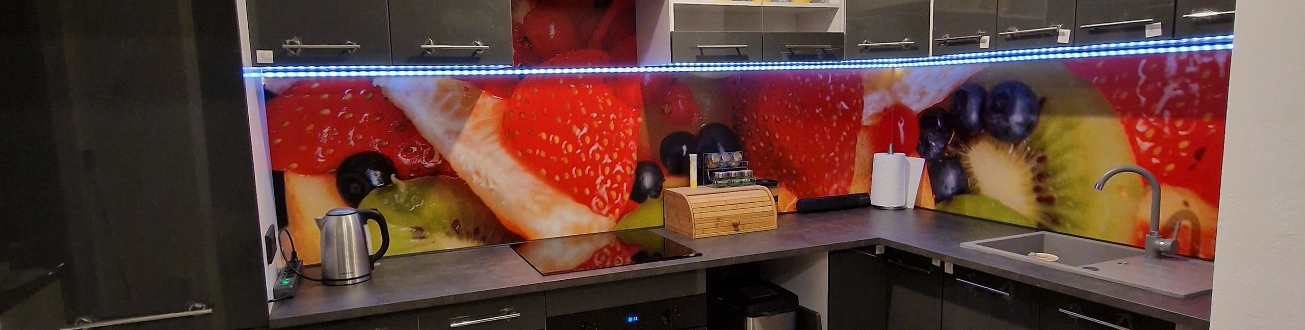 Led Streifen Eckprofil schwarz - Slim line - komplett inklusiv Abschlusskappe 3 Meter