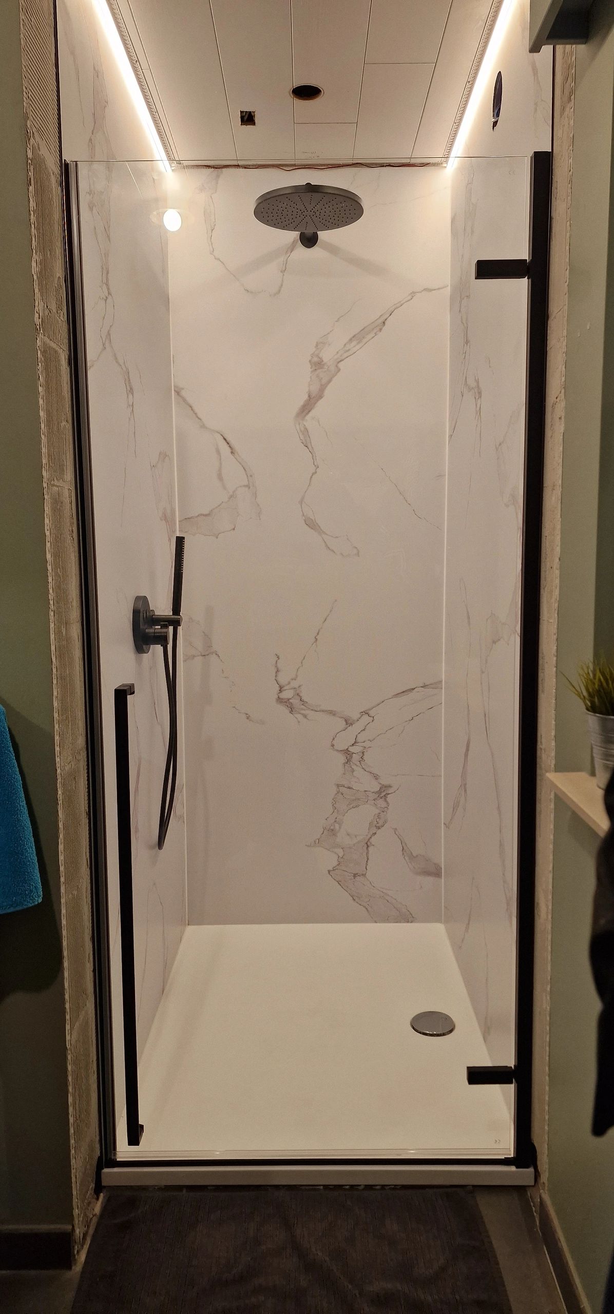 LED Fliesenprofil Stuckleiste Für LED - Stuckstop- 1,5 Meter - Schmale Variante