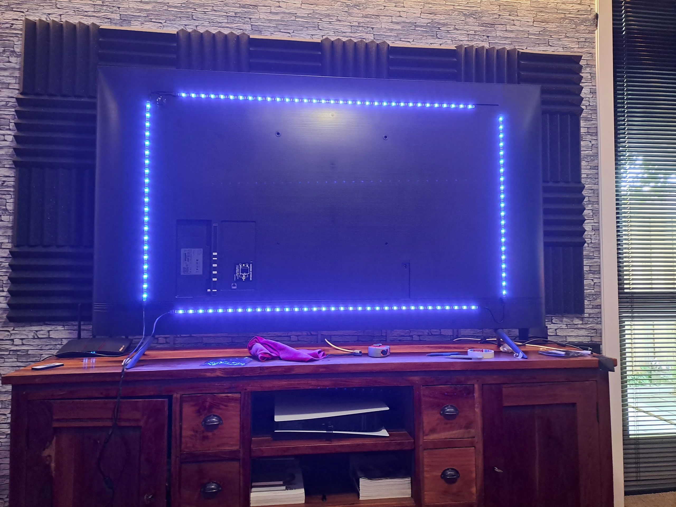 TV LED Streifen Set mit 4 RGB Streifen für TV’s bis 32 inch