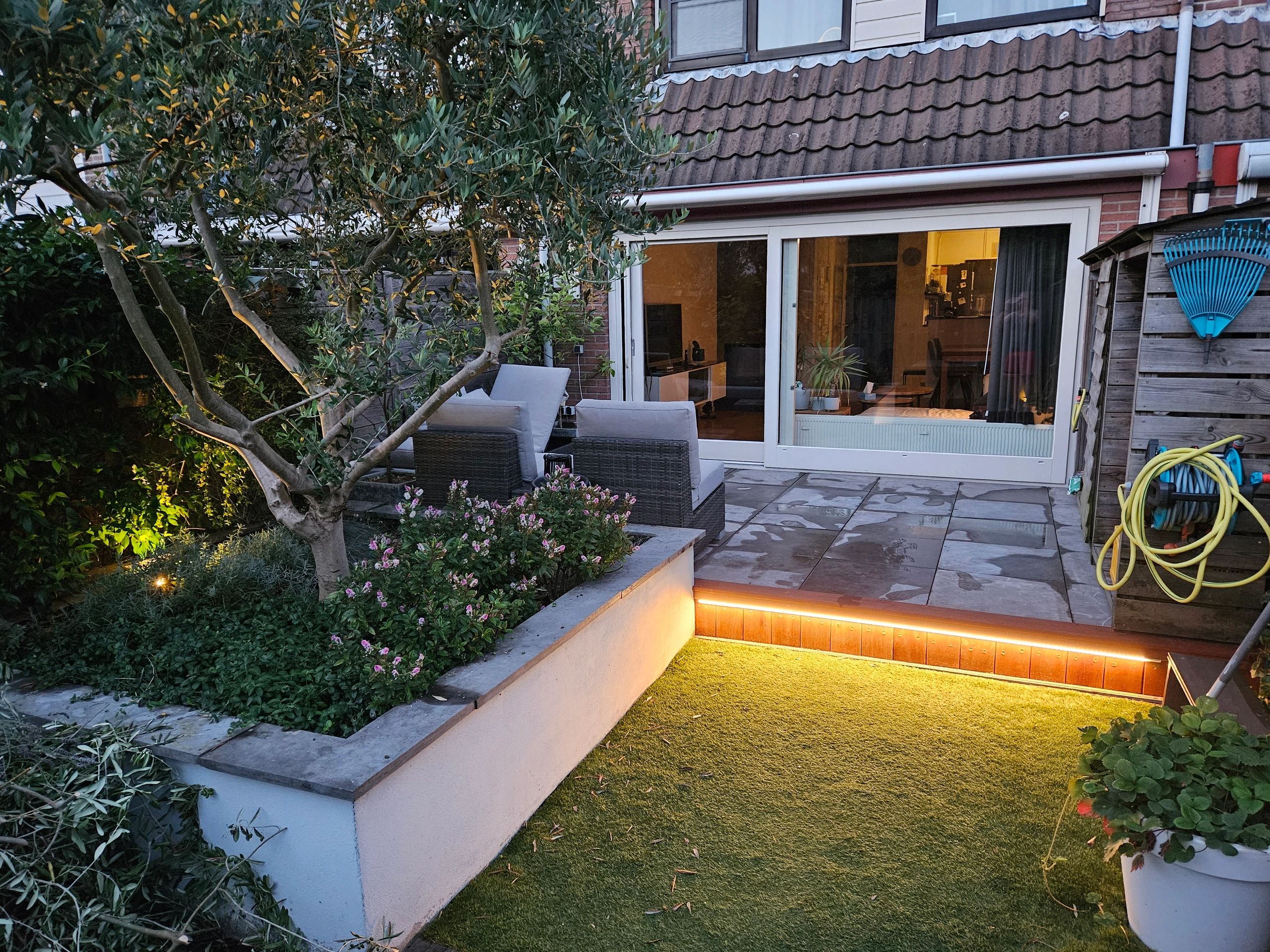 Led Streifen Profil Ecke Slim line - komplett inklusiv Abschlusskappe 2 Meter