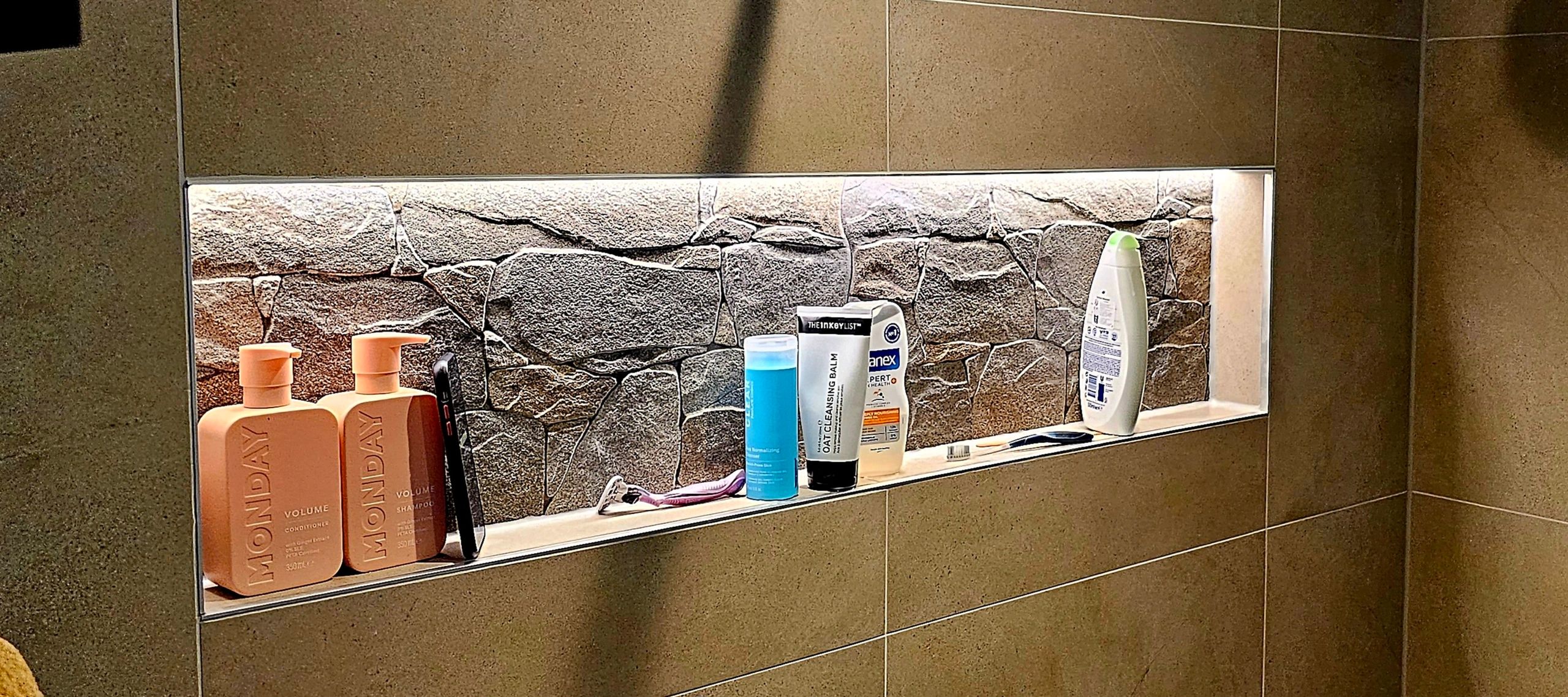 LED Fliesenprofil Stuckleiste Für LED - Stuckstop- 2 Meter - Schmale Variante