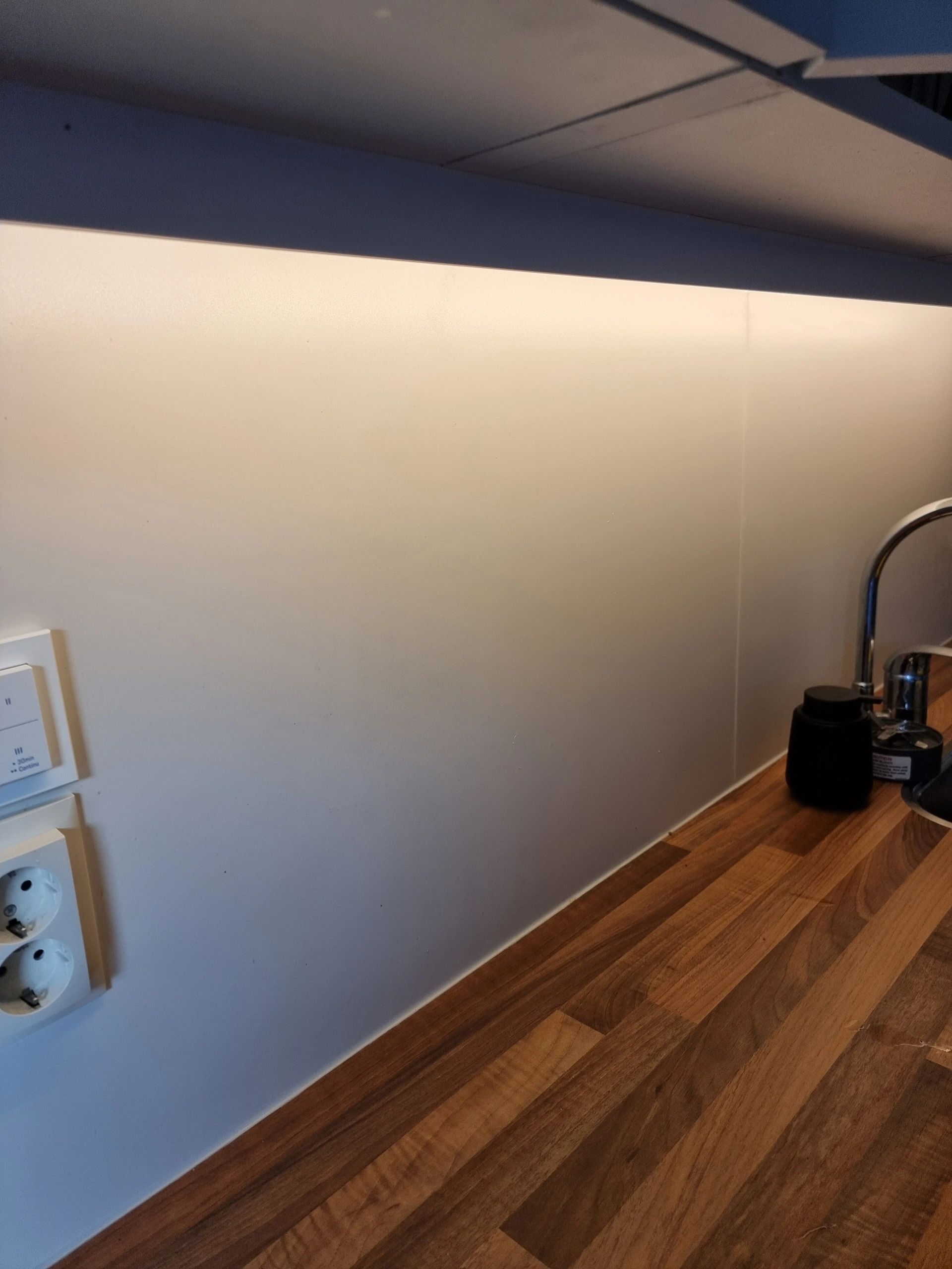 Led Streifen 20 Meter warmweiß - Komplettes Set Basic Plus - 128 Leds pro Meter