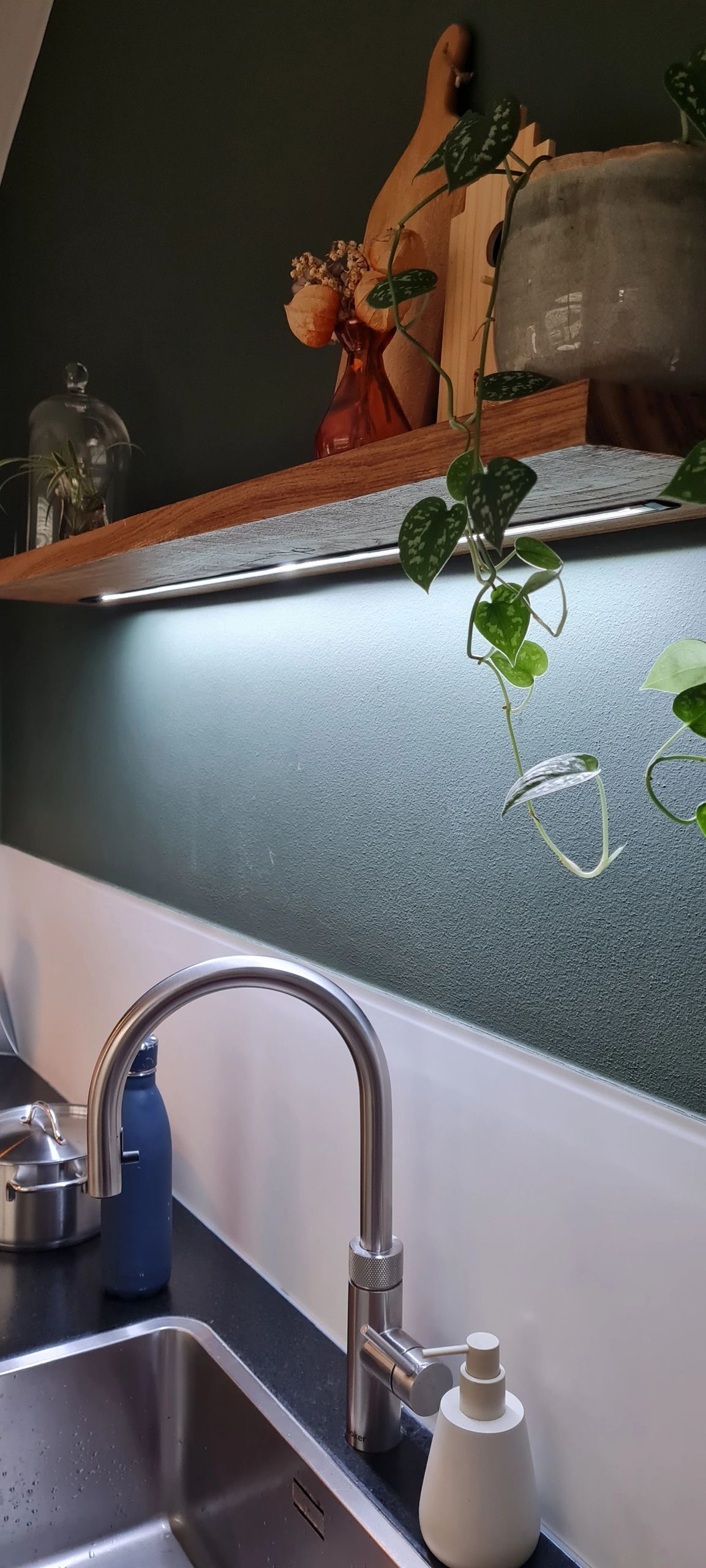 Aluminium LED Streifen Profil schwarz Einbau 1M Slim Line - 7 mm hoch - komplett mit AbschlusskAppe