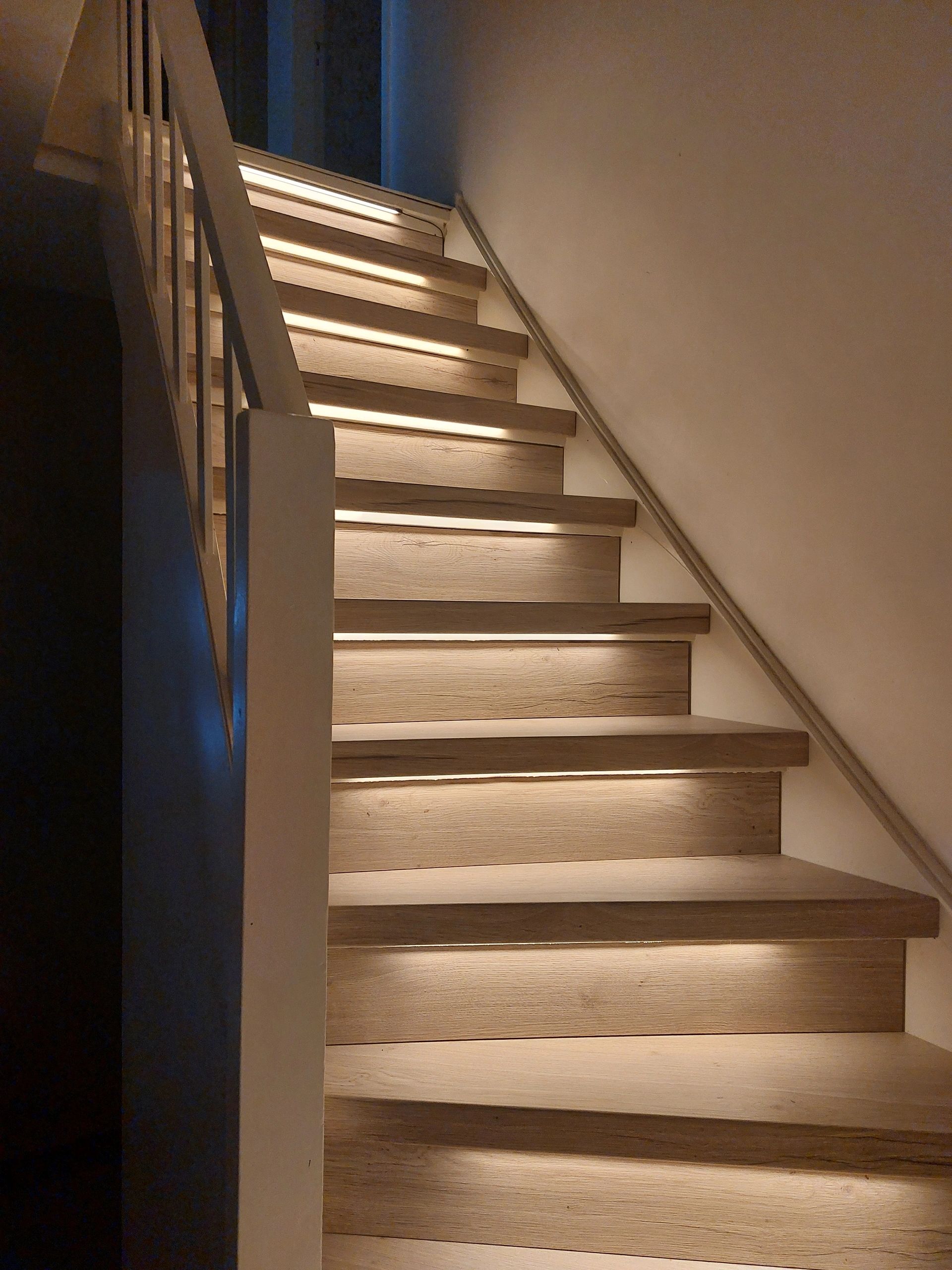 Treppenbeleuchtung LED Streifen warmweiß 50 cm - Komplettset inkl. Profil