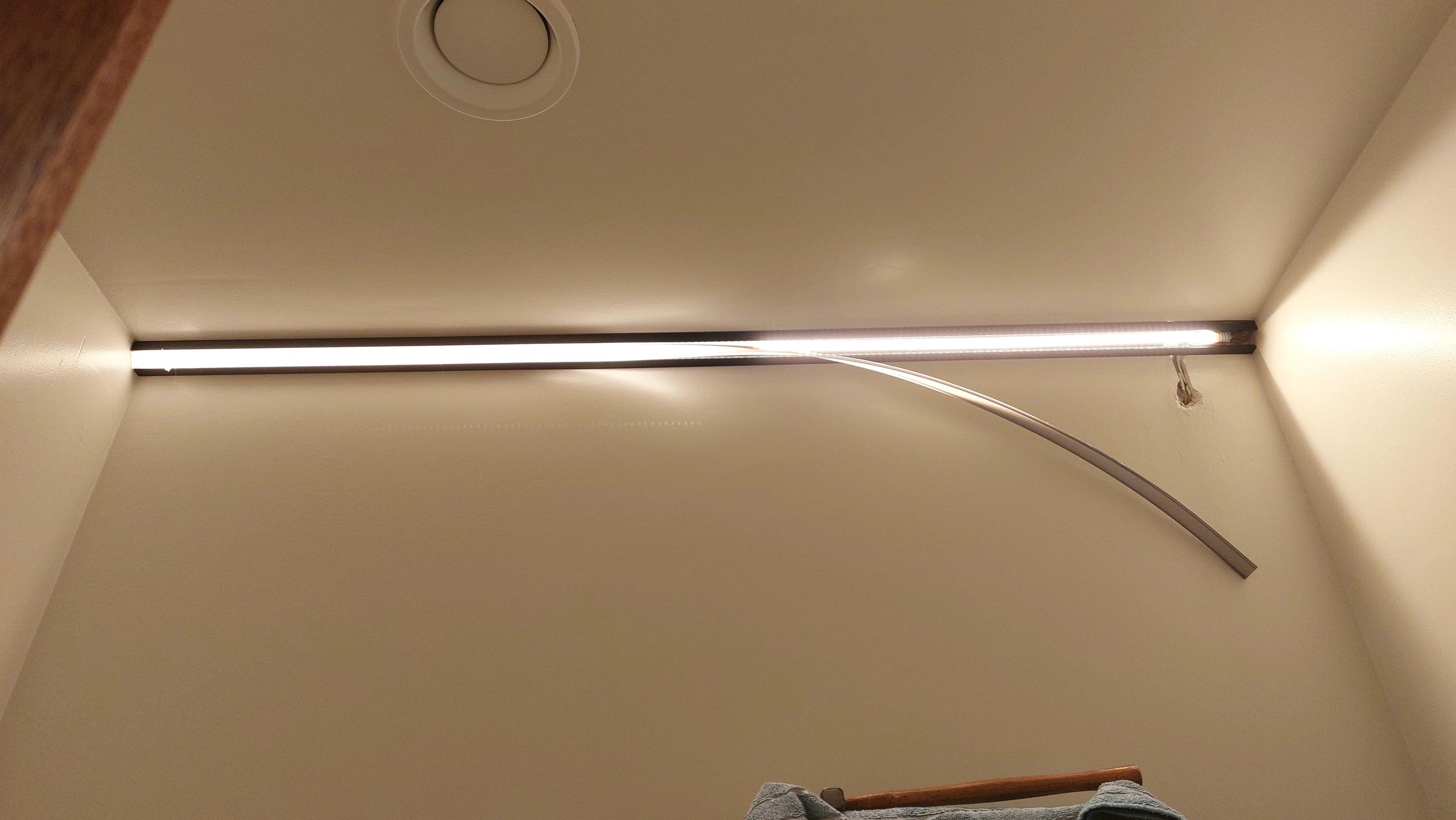 Aluminium Led Streifen Eckprofil schwarz 2M breit - Komplett mit Abdeckkappe