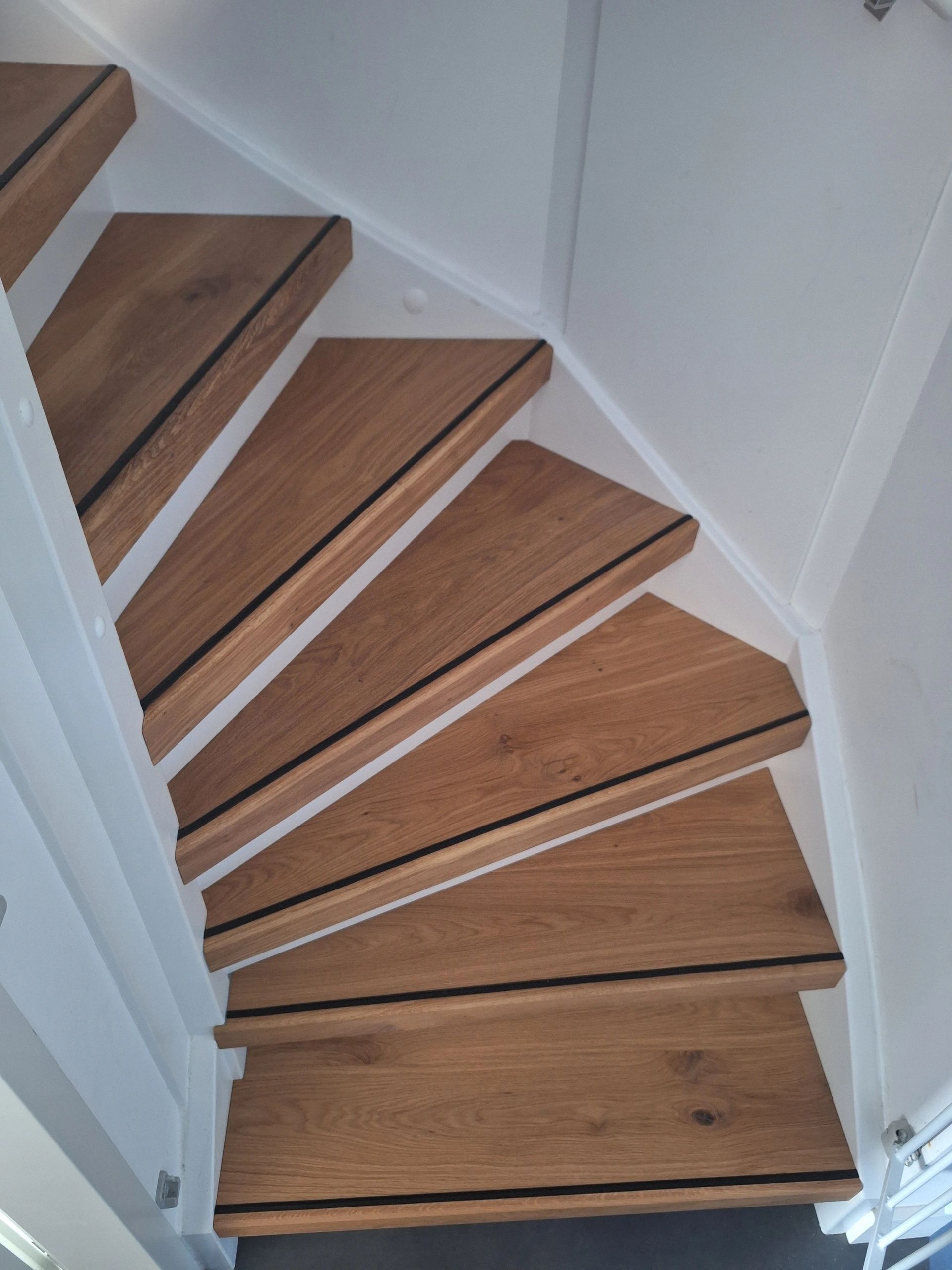 Treppenbeleuchtung LED Streifen Warmweiß komplettes Set 50 CM