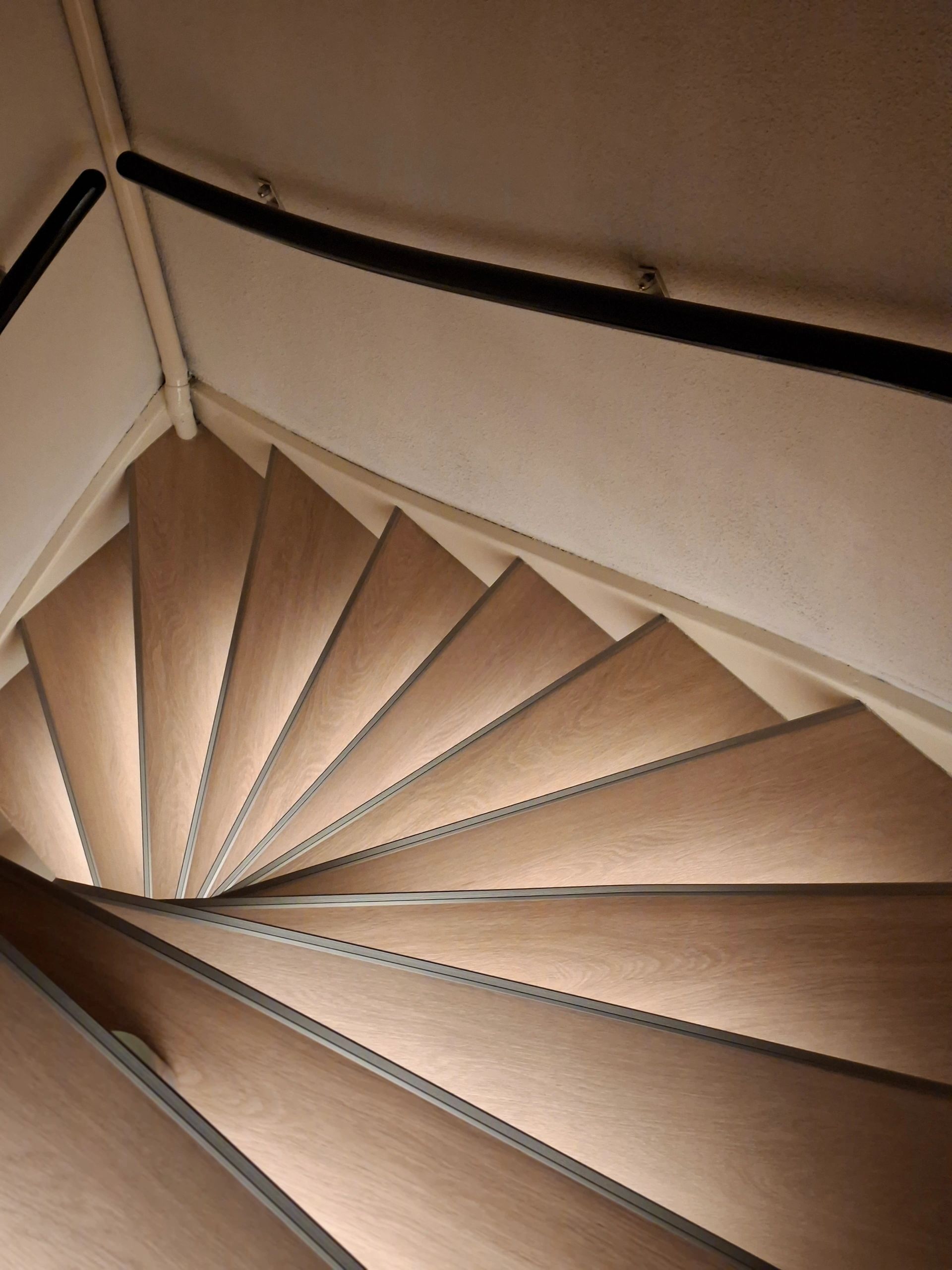 Dynamisches Treppenbeleuchtungsset Premium 50 cm mit Profil