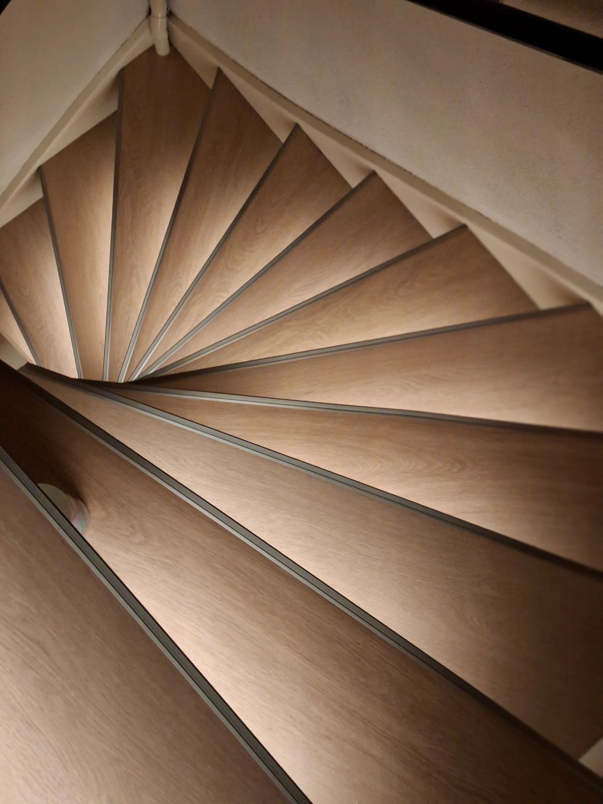 Dynamisches Treppenbeleuchtungsset Premium 50 cm mit Profil