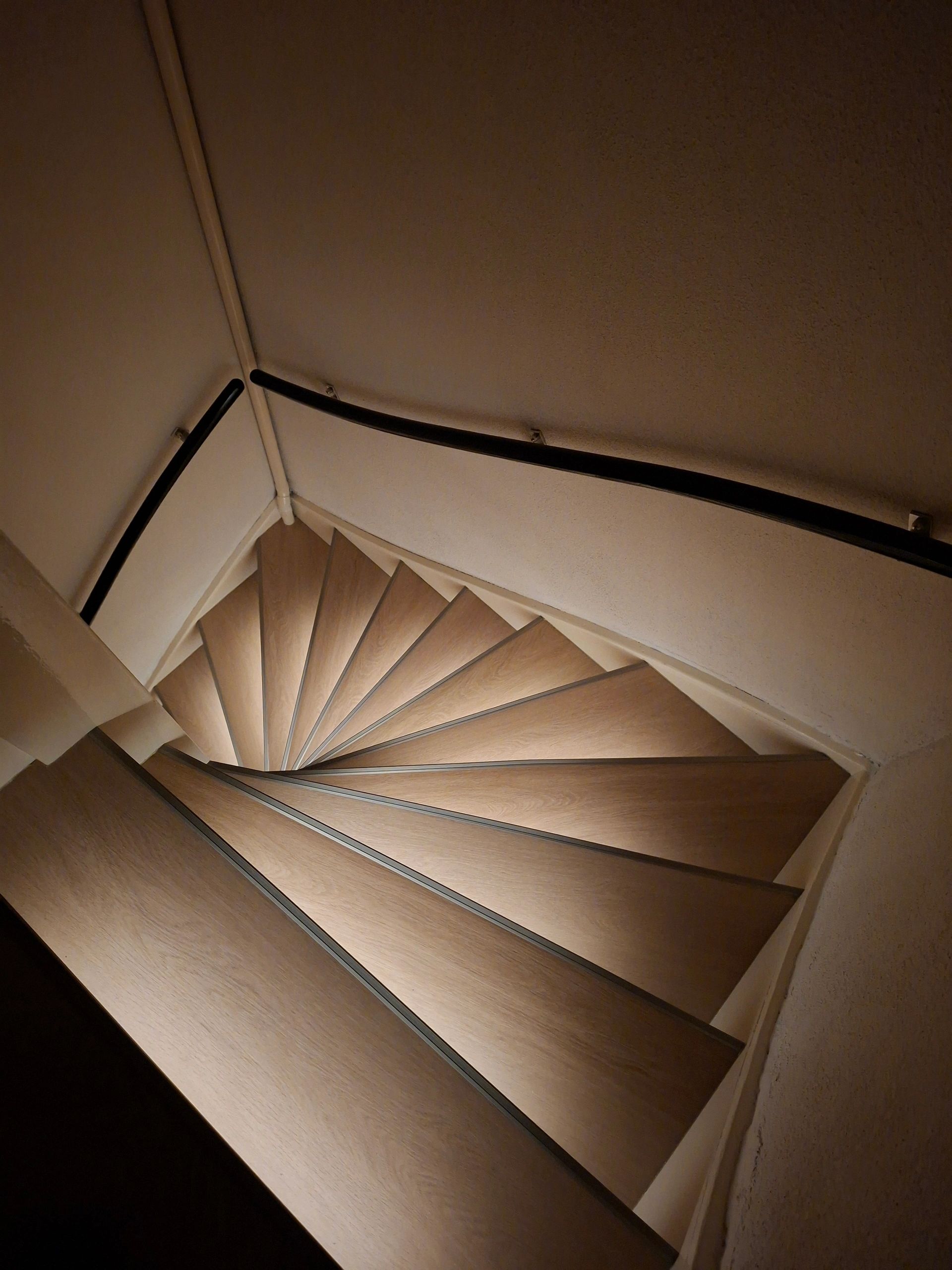 Dynamisches Treppenbeleuchtungsset Premium 50 cm mit Profil