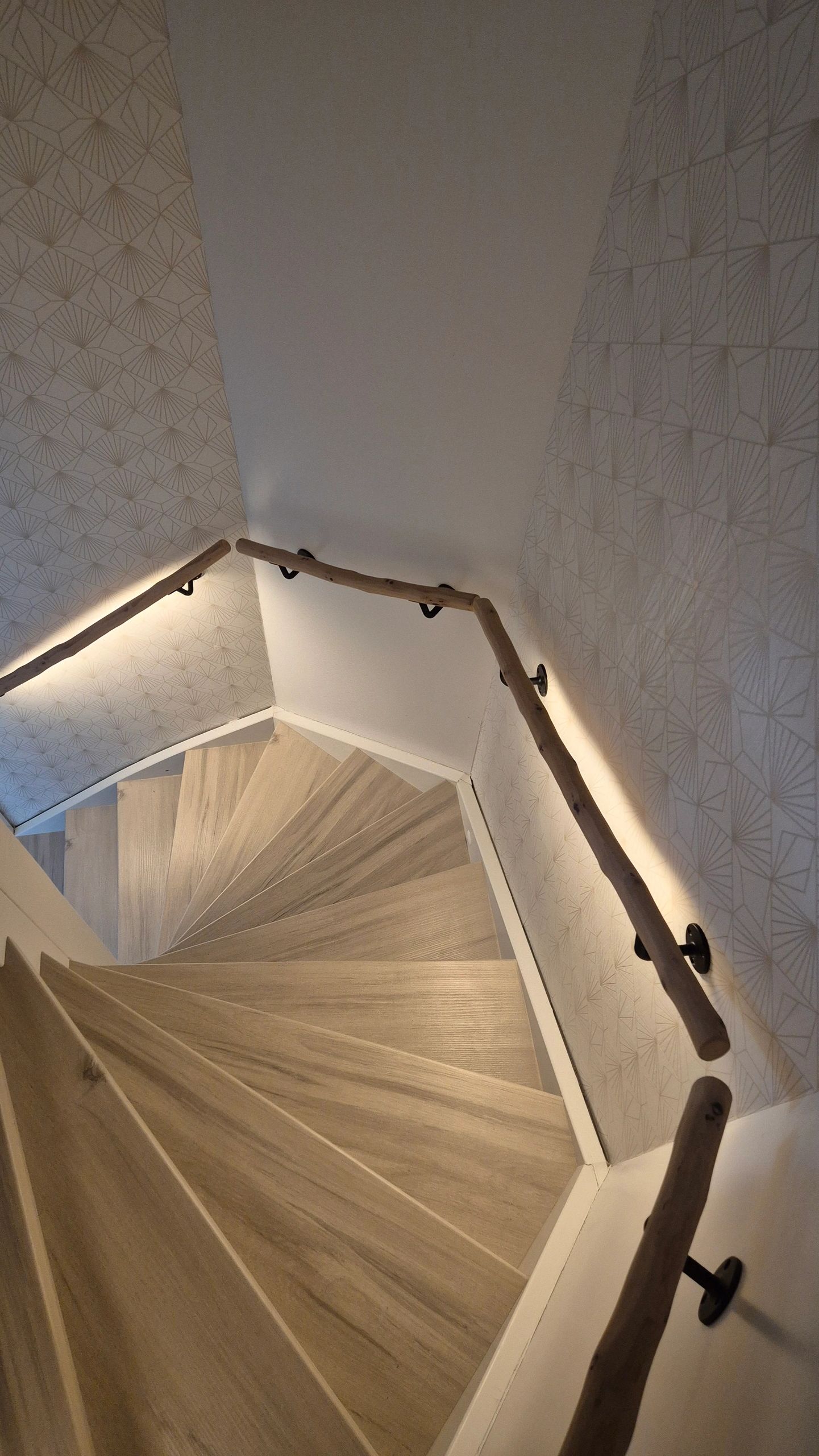 LED Streifen im flexiblen weißen Einbauprofil | warmweiß | 3 Meter Set