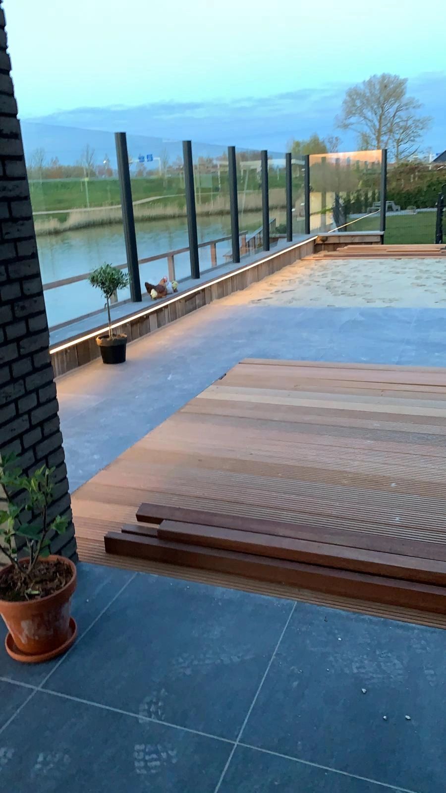 Led Streifen Eckprofil schwarz - Slim line - komplett inklusiv Abschlusskappe 1 Meter