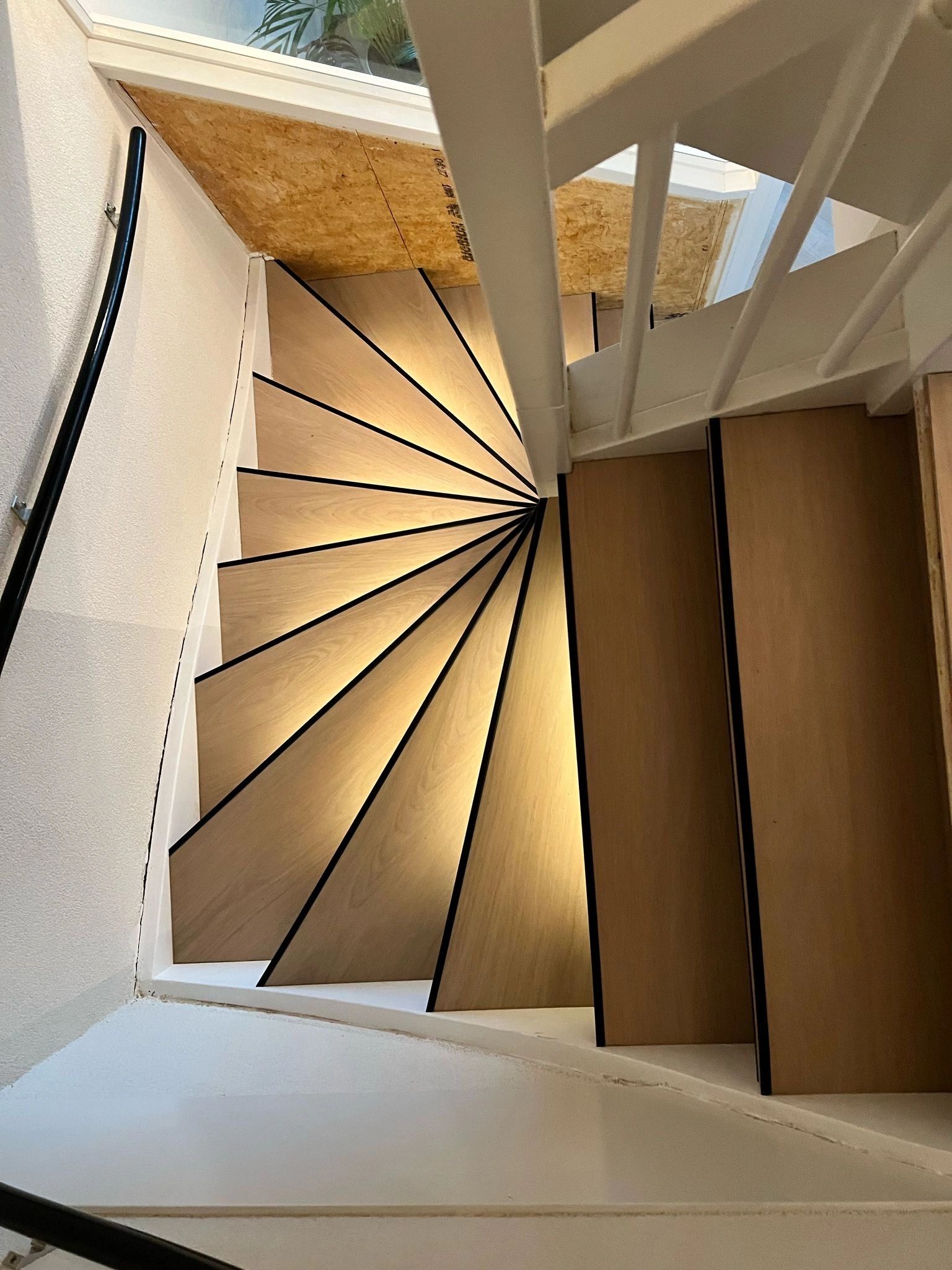 Treppenbeleuchtung LED Streifen Warmweiß komplettes Set 50 CM