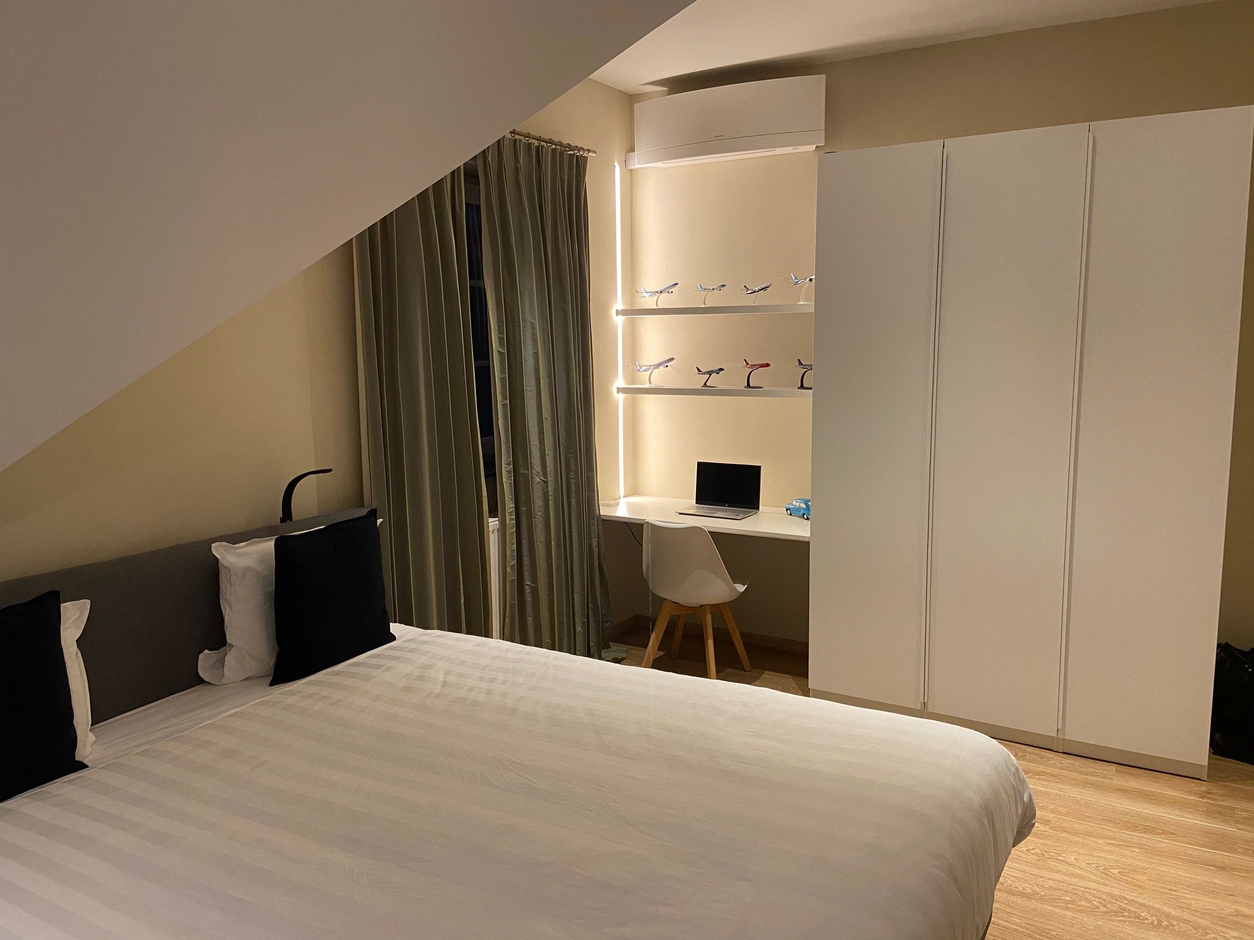 Aluminium LED Streifen Profil Aufbau 2M - 7 mm hoch - komplett mit Abdeckkappe