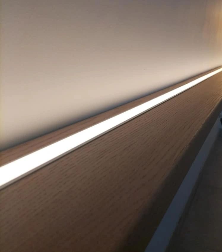 Led Streifen Profil Einbau hohes Modell- komplett mit Abschlusskappe 3 Meter 15 mm hoch
